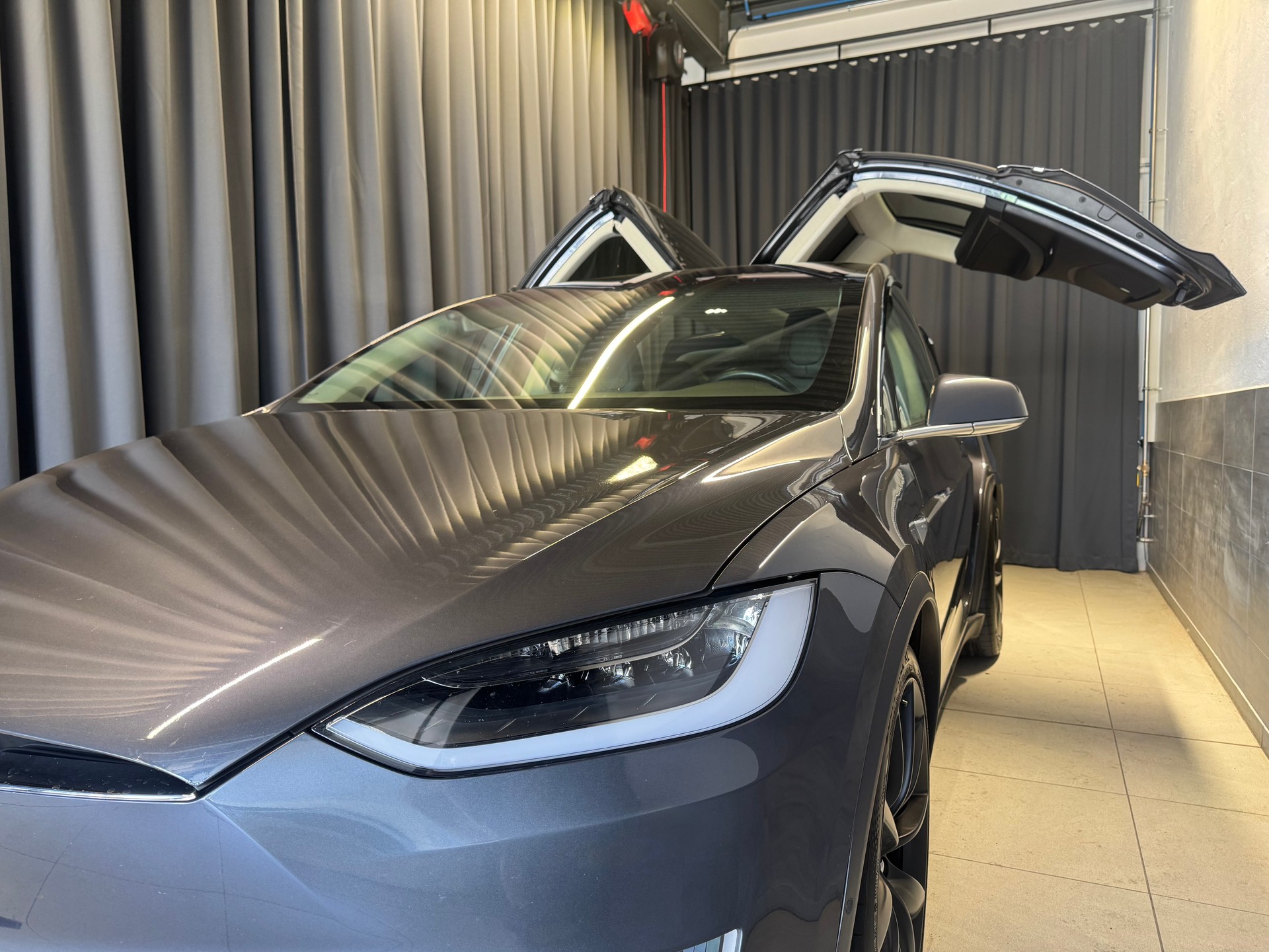 TESLA Model X 100 D(31)-image-6