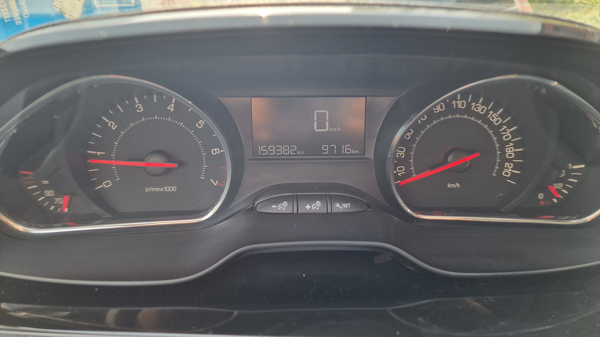 PEUGEOT 1.2 VTi-image-5