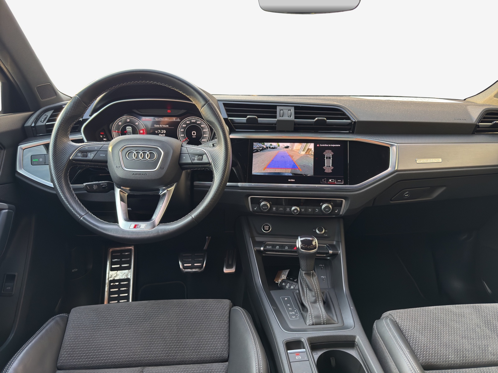 AUDI Q3 Sportback 35 TDI S line quattro S-tronic-image-8