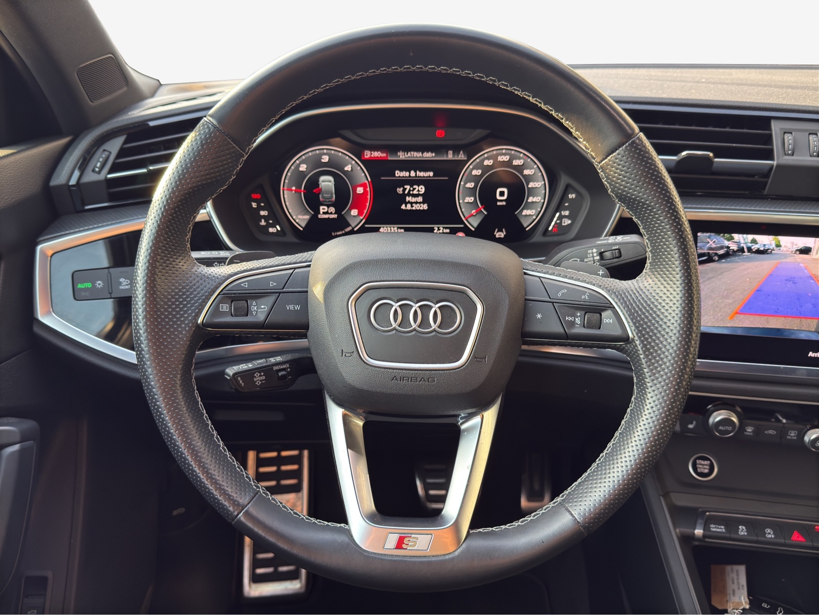 AUDI Q3 Sportback 35 TDI S line quattro S-tronic-image-9