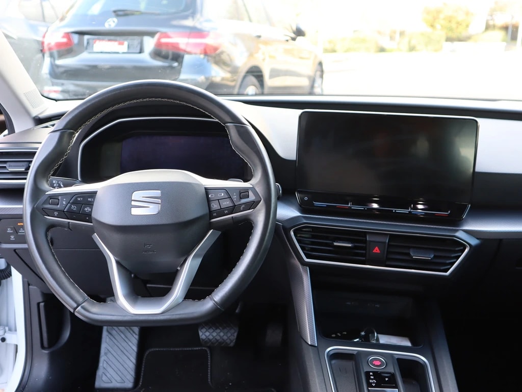 SEAT Leon ST 1.5 eTSI mHEV DSG Style ** Gr.Navi ** Parkhilfe v+h ** Full LED Scheinwerfer **-image-9