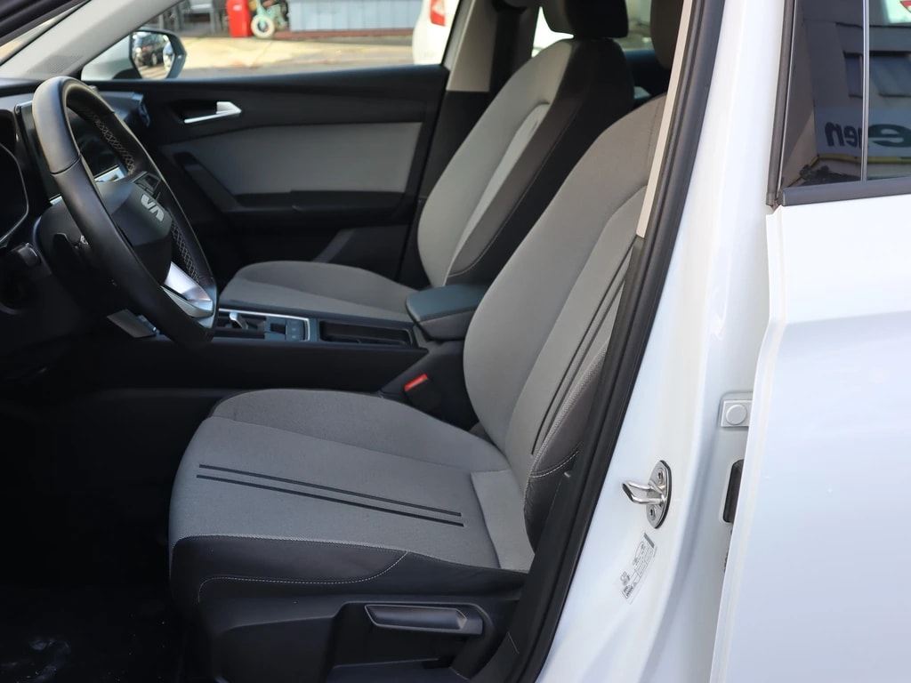 SEAT Leon ST 1.5 eTSI mHEV DSG Style ** Gr.Navi ** Parkhilfe v+h ** Full LED Scheinwerfer **-image-10