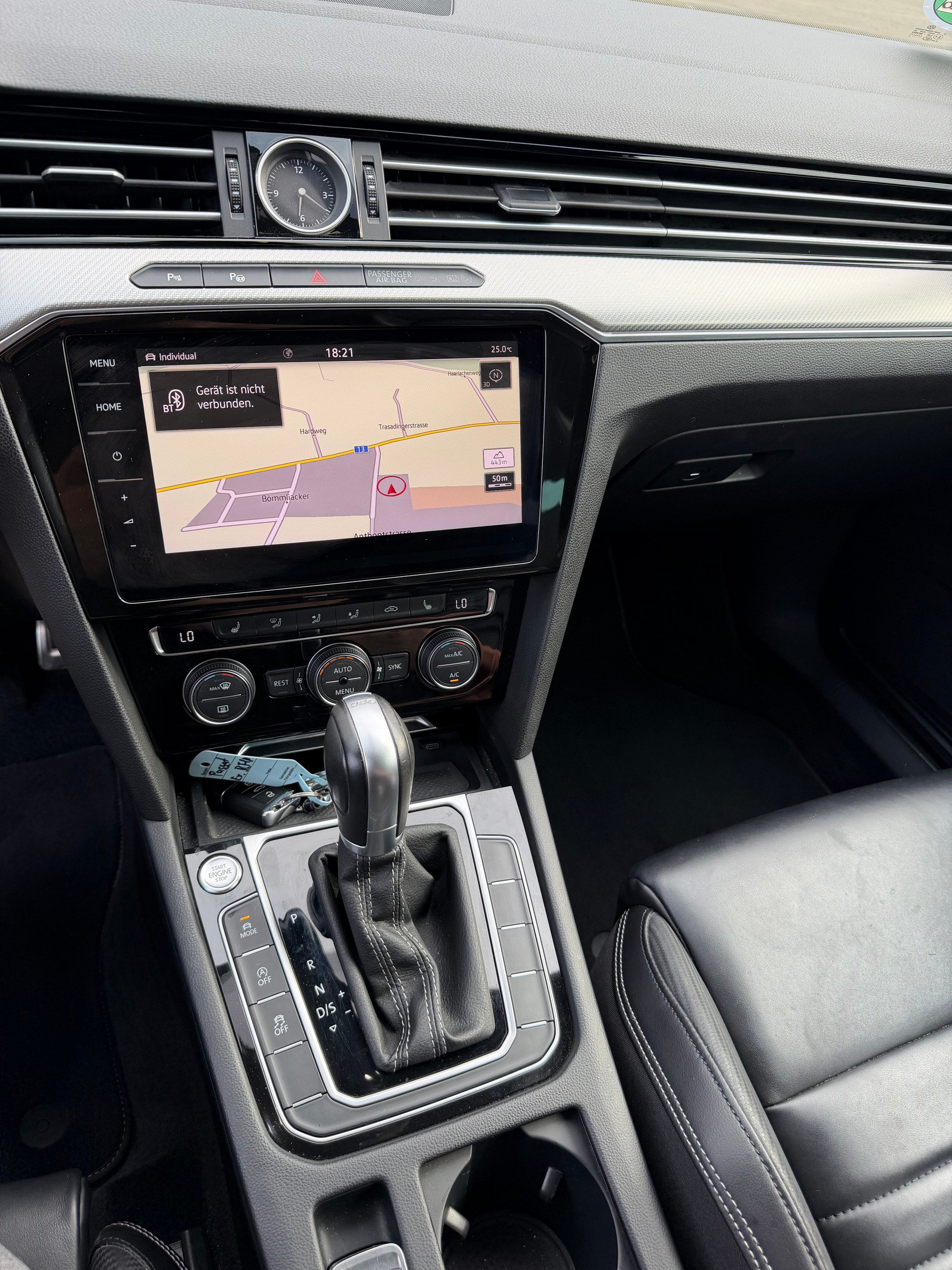 VW Passat Variant 2.0 TSI BMT Sport DSG-image-10