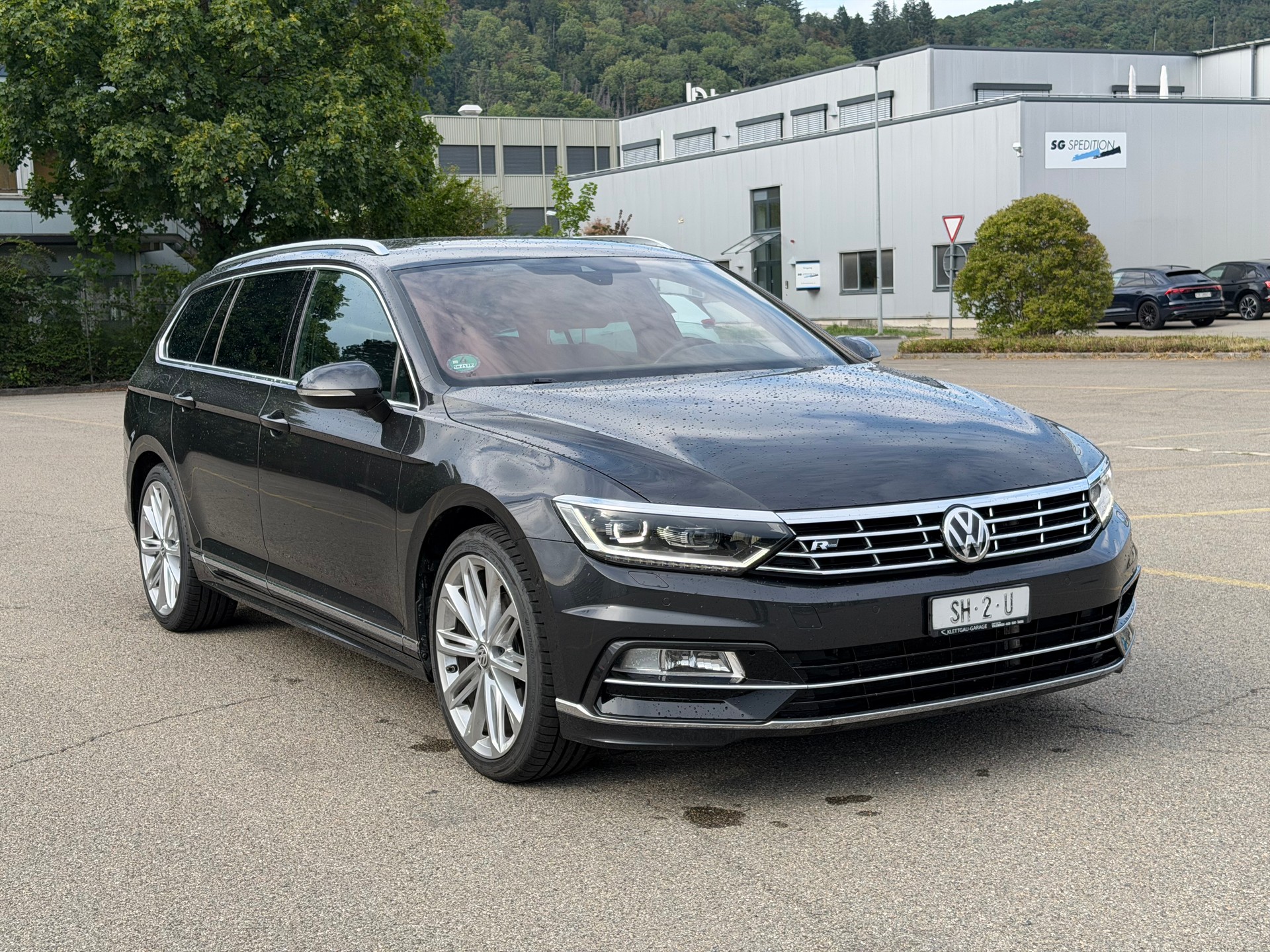VW Passat Variant 2.0 TSI BMT Sport DSG-image-2