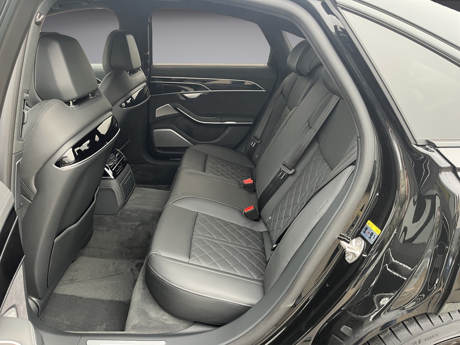AUDI A8 60 TFSI e quattro tiptronic*S-Sportsitze PLUS, AHK, B&O Advanced, Allradlenkung, Optikpaket-schwarz, (5-Jahre Garantie)-image-11