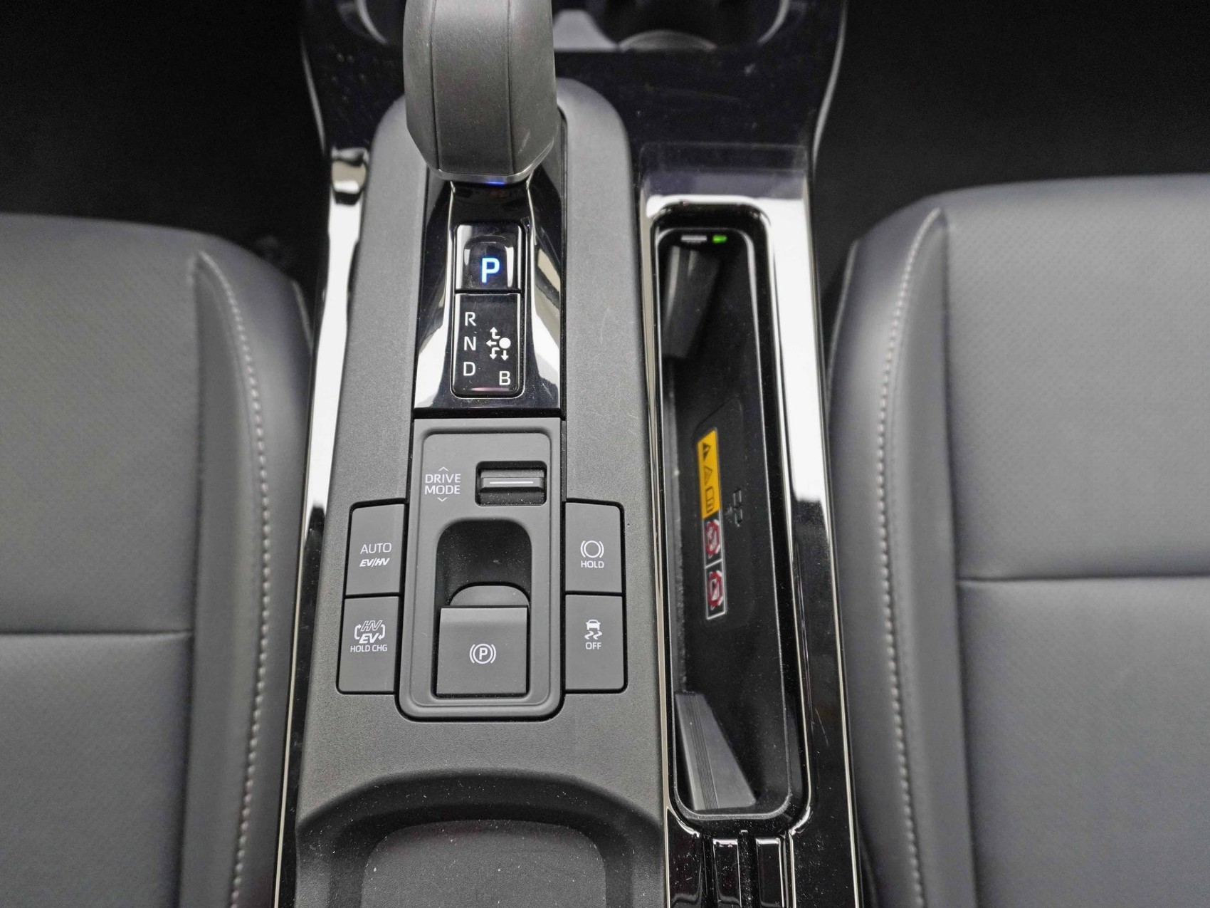 TOYOTA Prius 2.0 Plug-In-Hybrid Premium ** inkl. 360° Kamera **-image-19