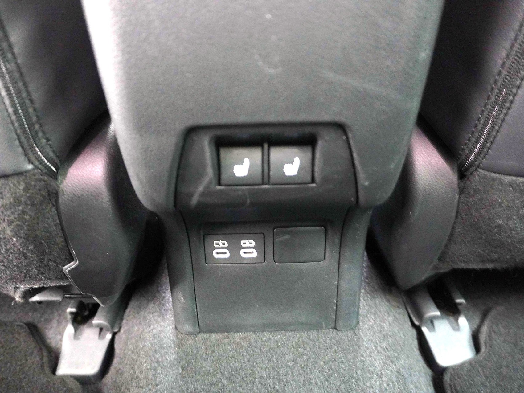 TOYOTA Prius 2.0 Plug-In-Hybrid Premium ** inkl. 360° Kamera **-image-20