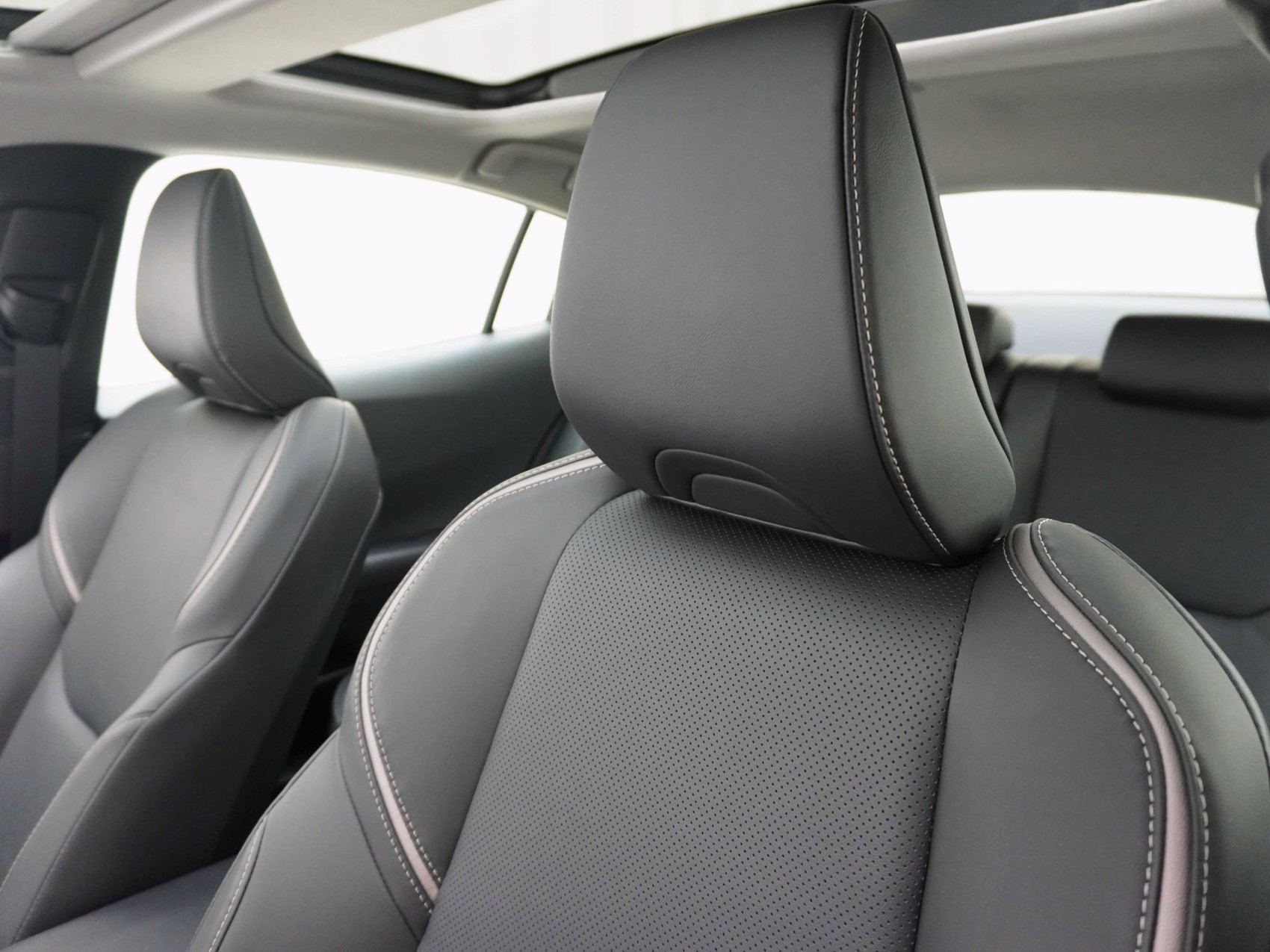 TOYOTA Prius 2.0 Plug-In-Hybrid Premium ** inkl. 360° Kamera **-image-7