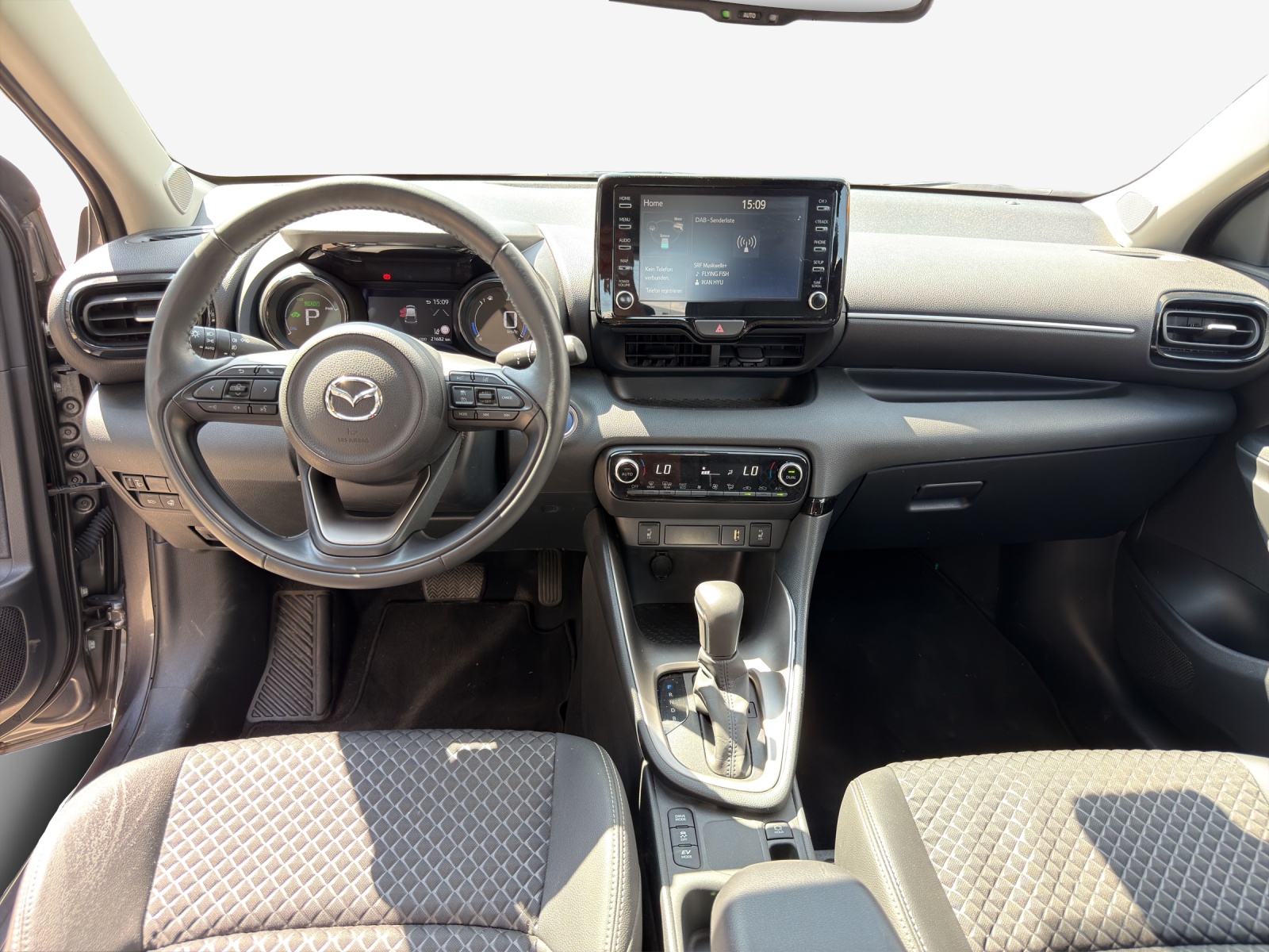 MAZDA 2 Hybrid Agile-image-8