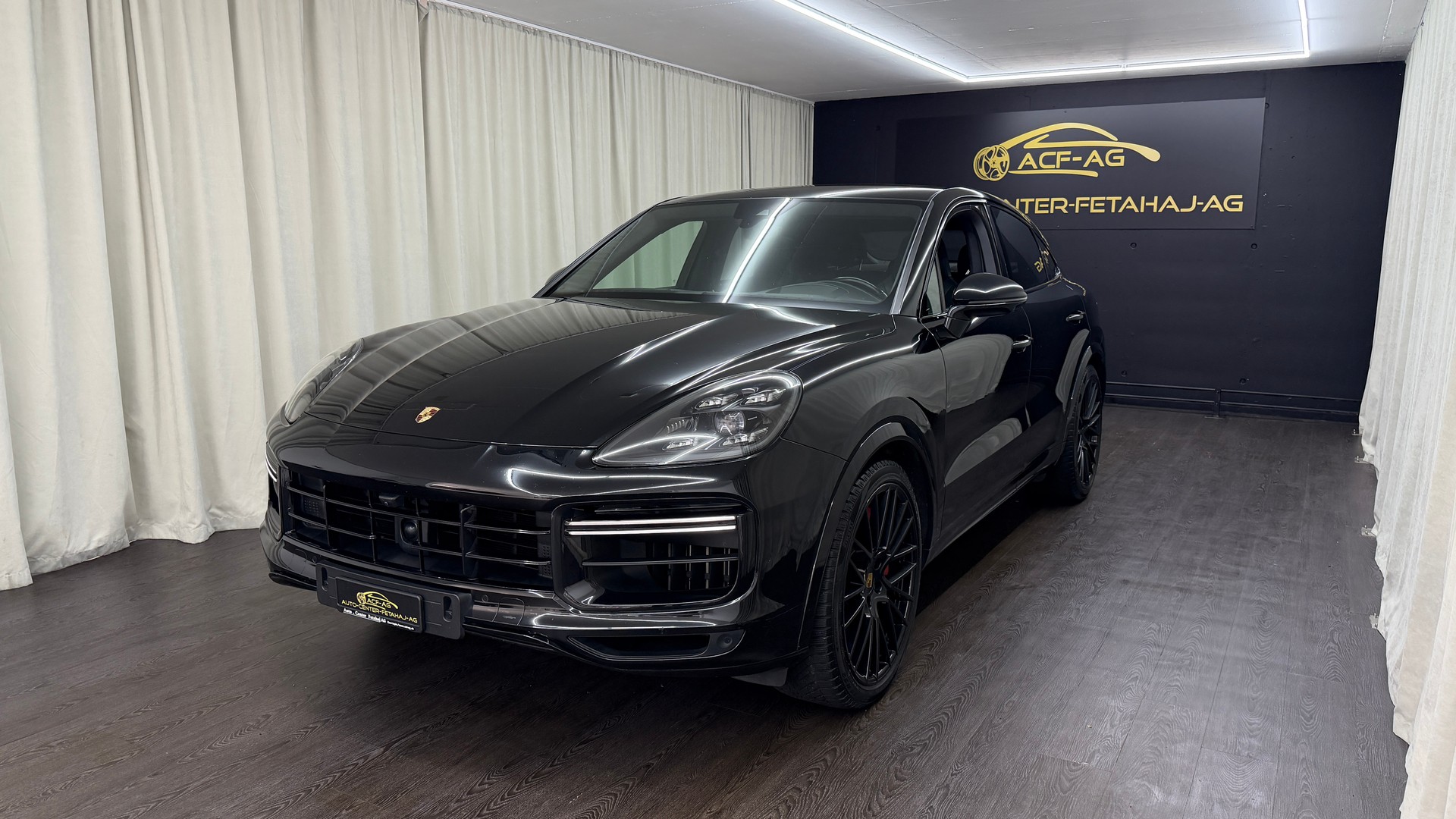 PORSCHE Cayenne Turbo Coupé-image-0