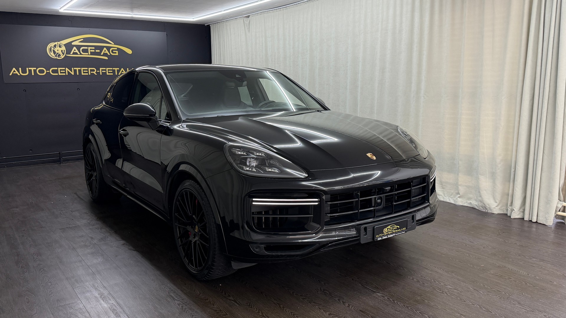 PORSCHE Cayenne Turbo Coupé-image-2