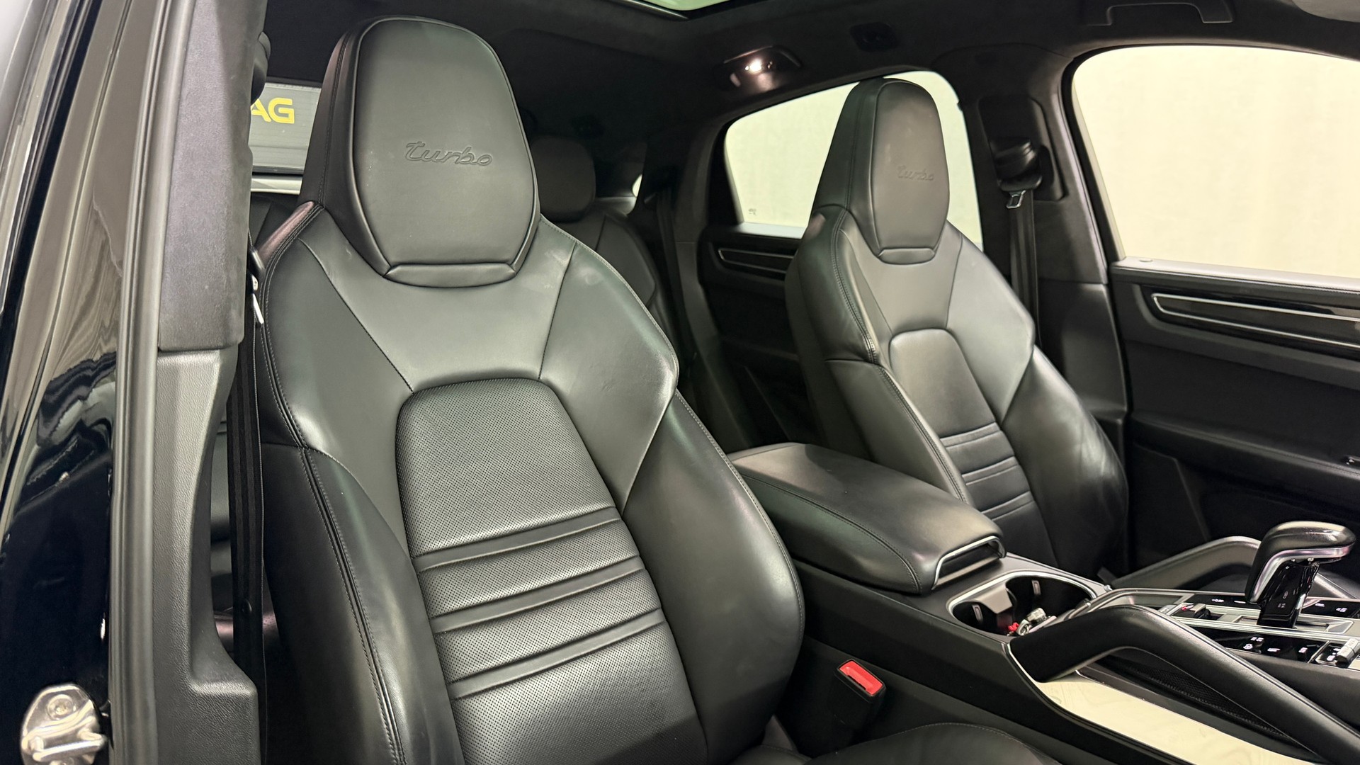 PORSCHE Cayenne Turbo Coupé-image-14