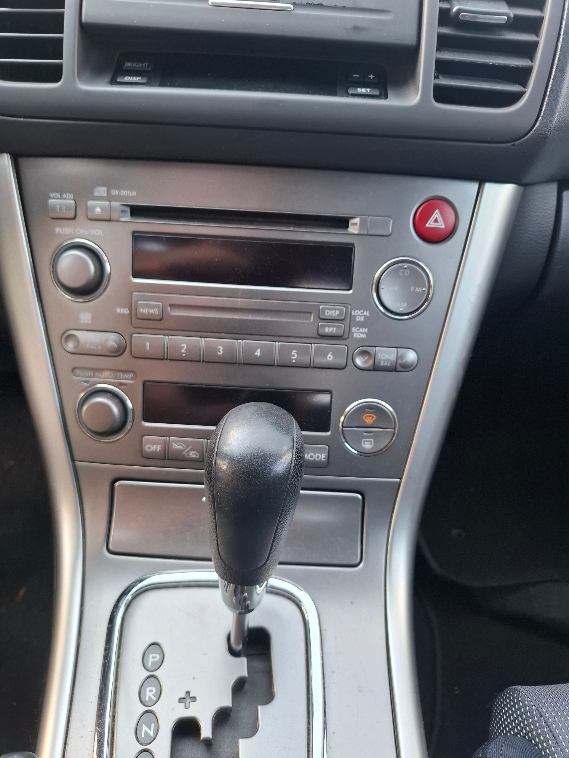 SUBARU Legacy 2.0i AWD-image-8