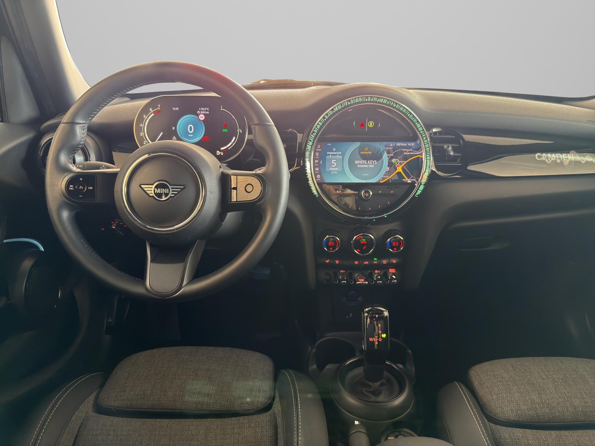 MINI Cooper 5door-image-12