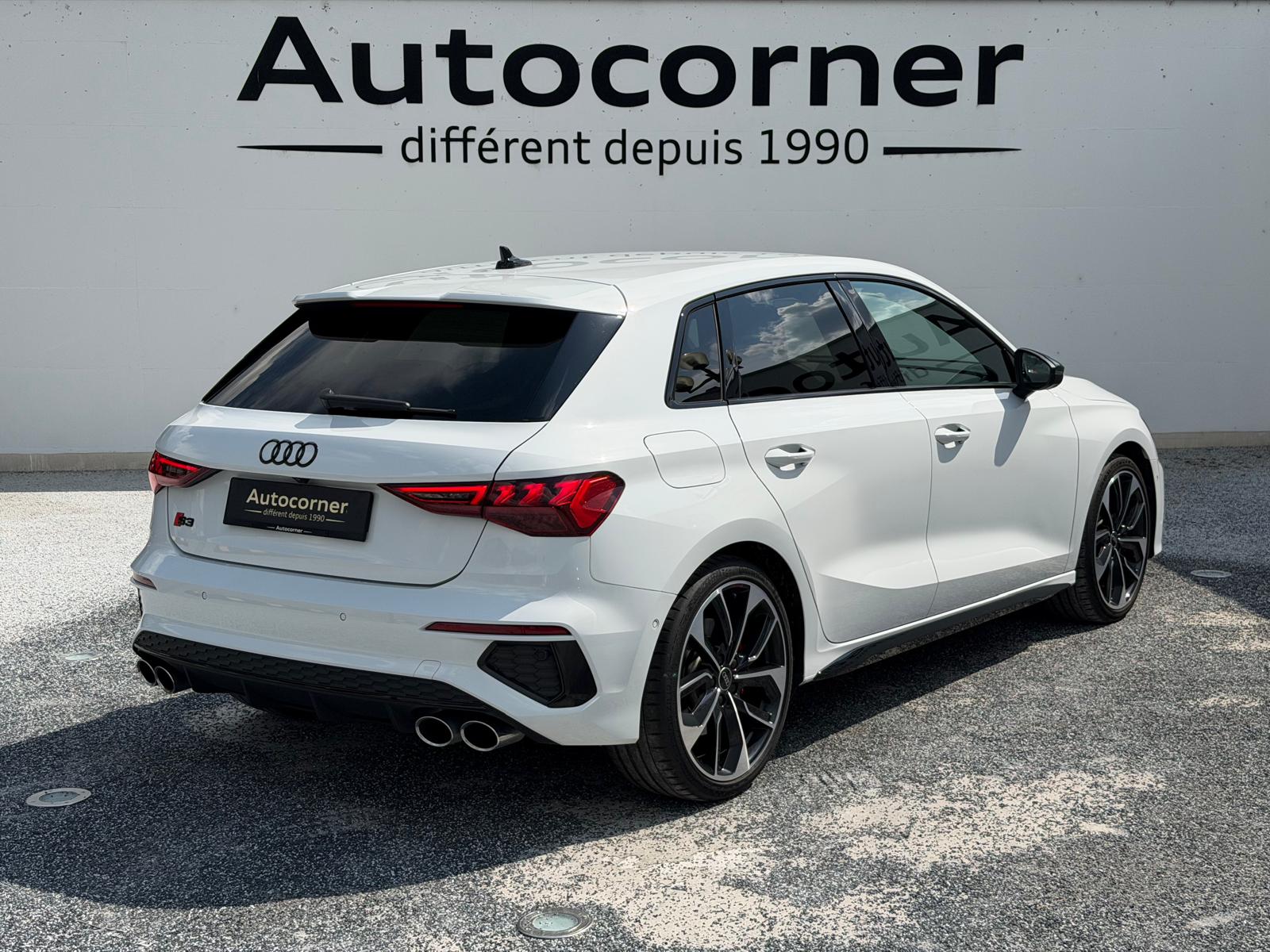 AUDI S3 Sportback 2.0 TFSI quattro S-tronic-showroom-element-3