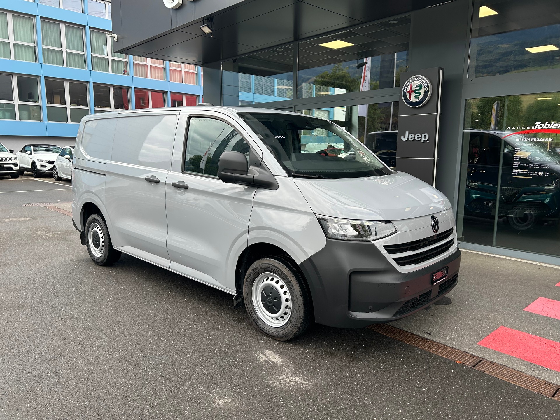 VW Transporter 2.0 TDI-image-0