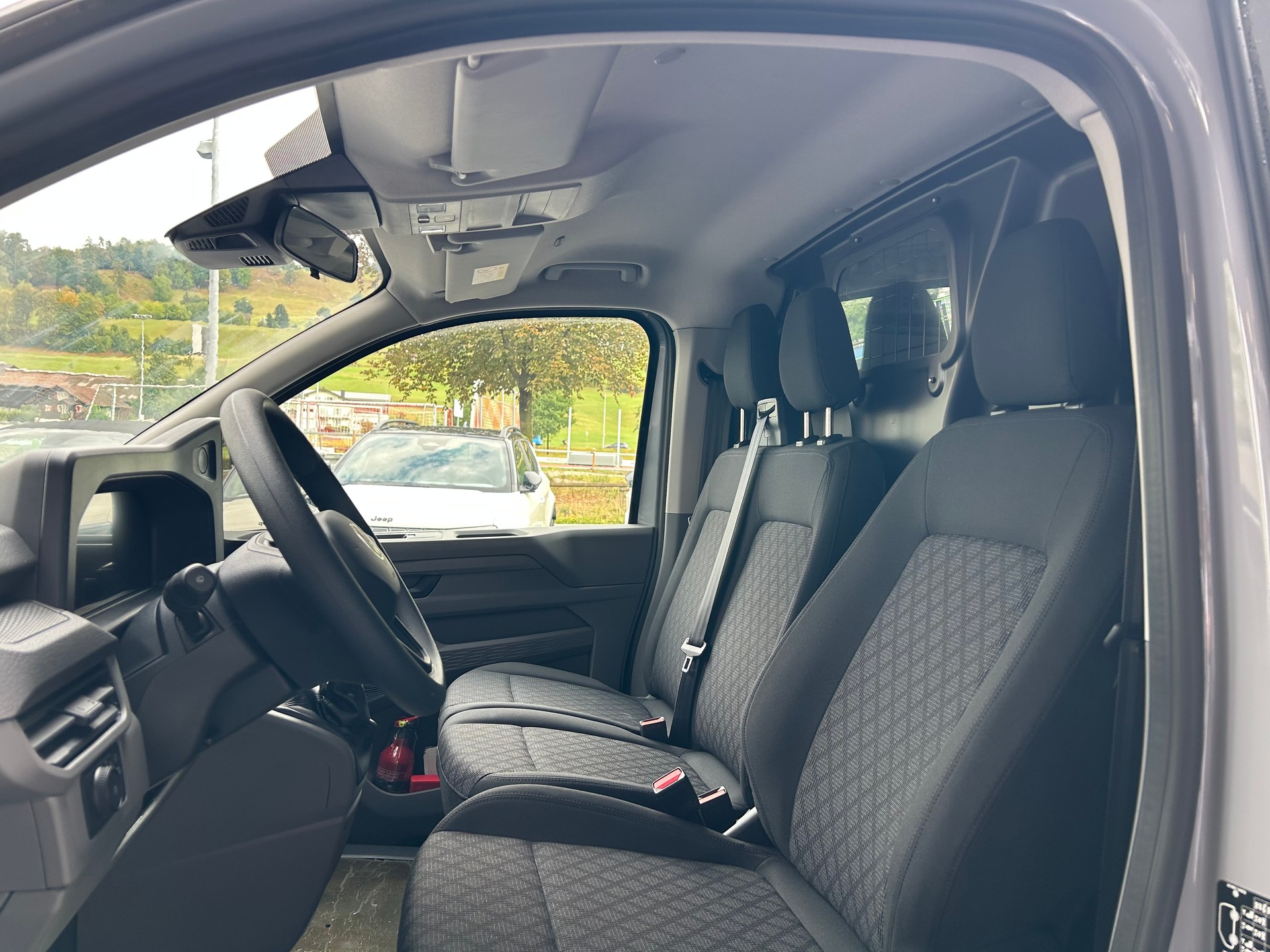 VW Transporter 2.0 TDI-image-13
