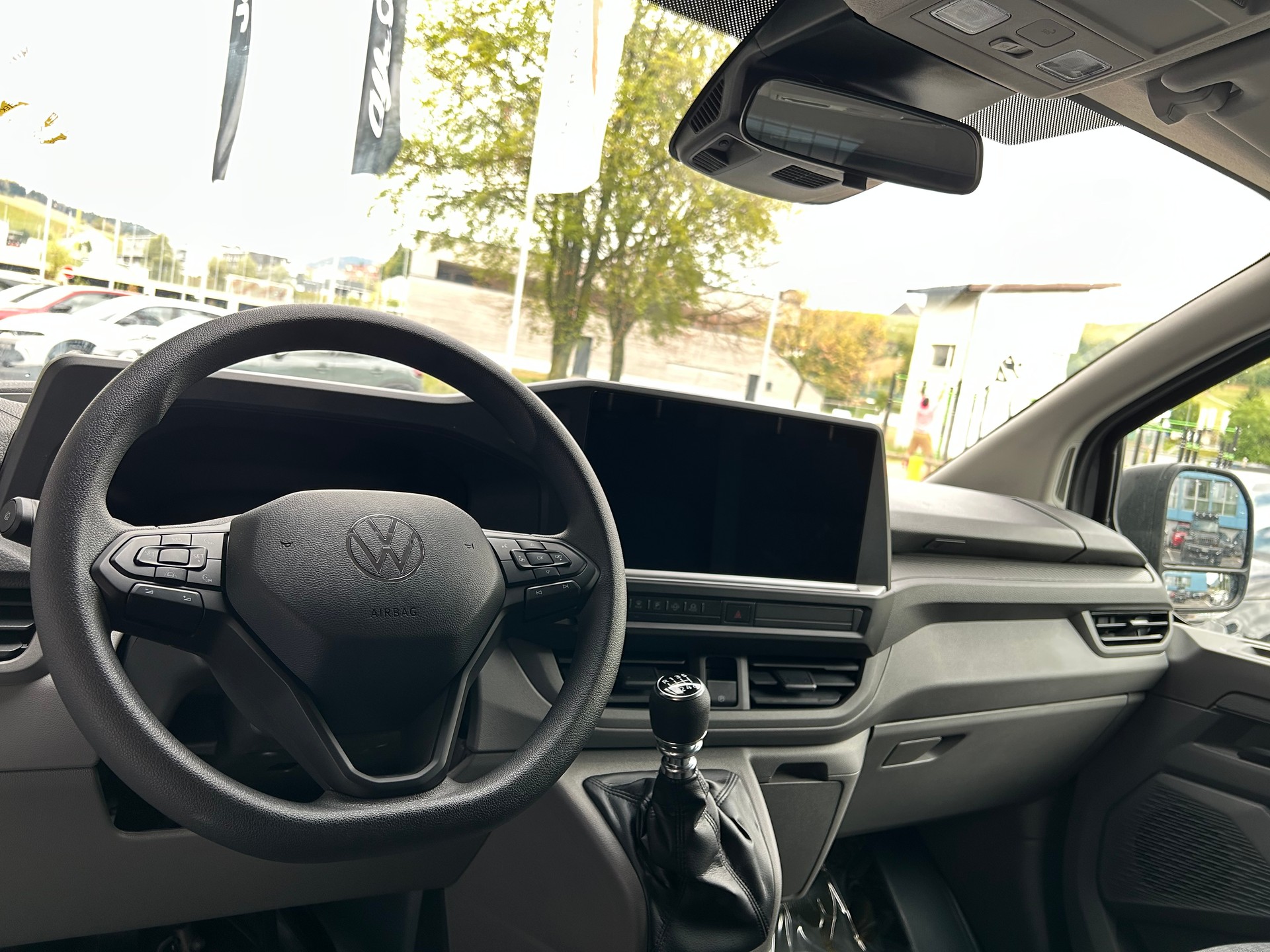 VW Transporter 2.0 TDI-image-15