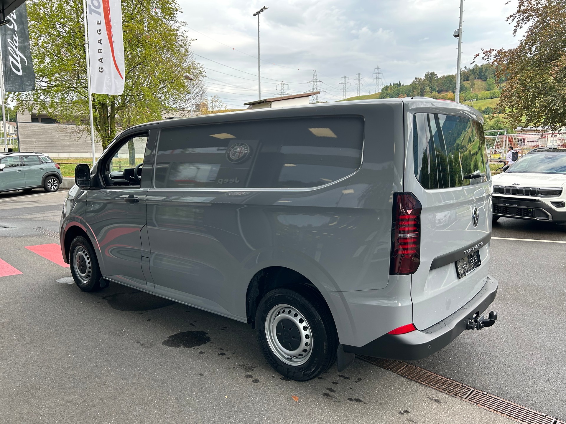 VW Transporter 2.0 TDI-image-7