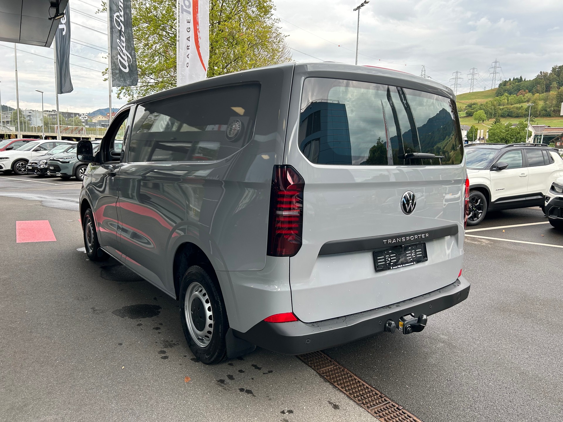 VW Transporter 2.0 TDI-image-6