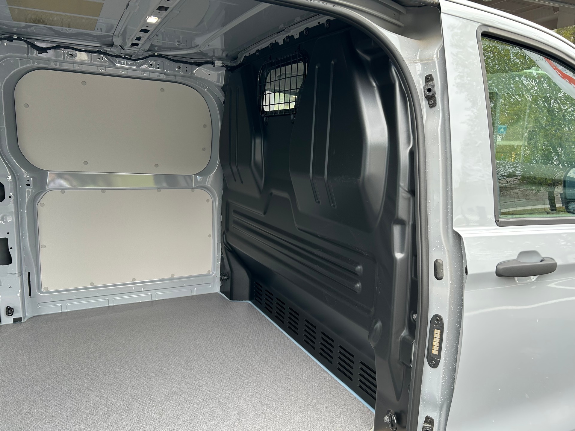 VW Transporter 2.0 TDI-image-20