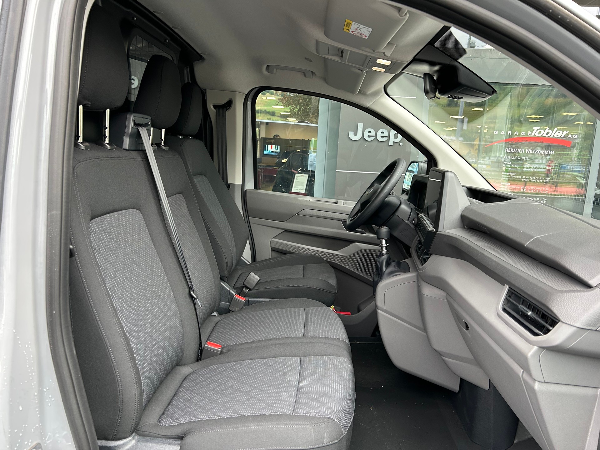 VW Transporter 2.0 TDI-image-17