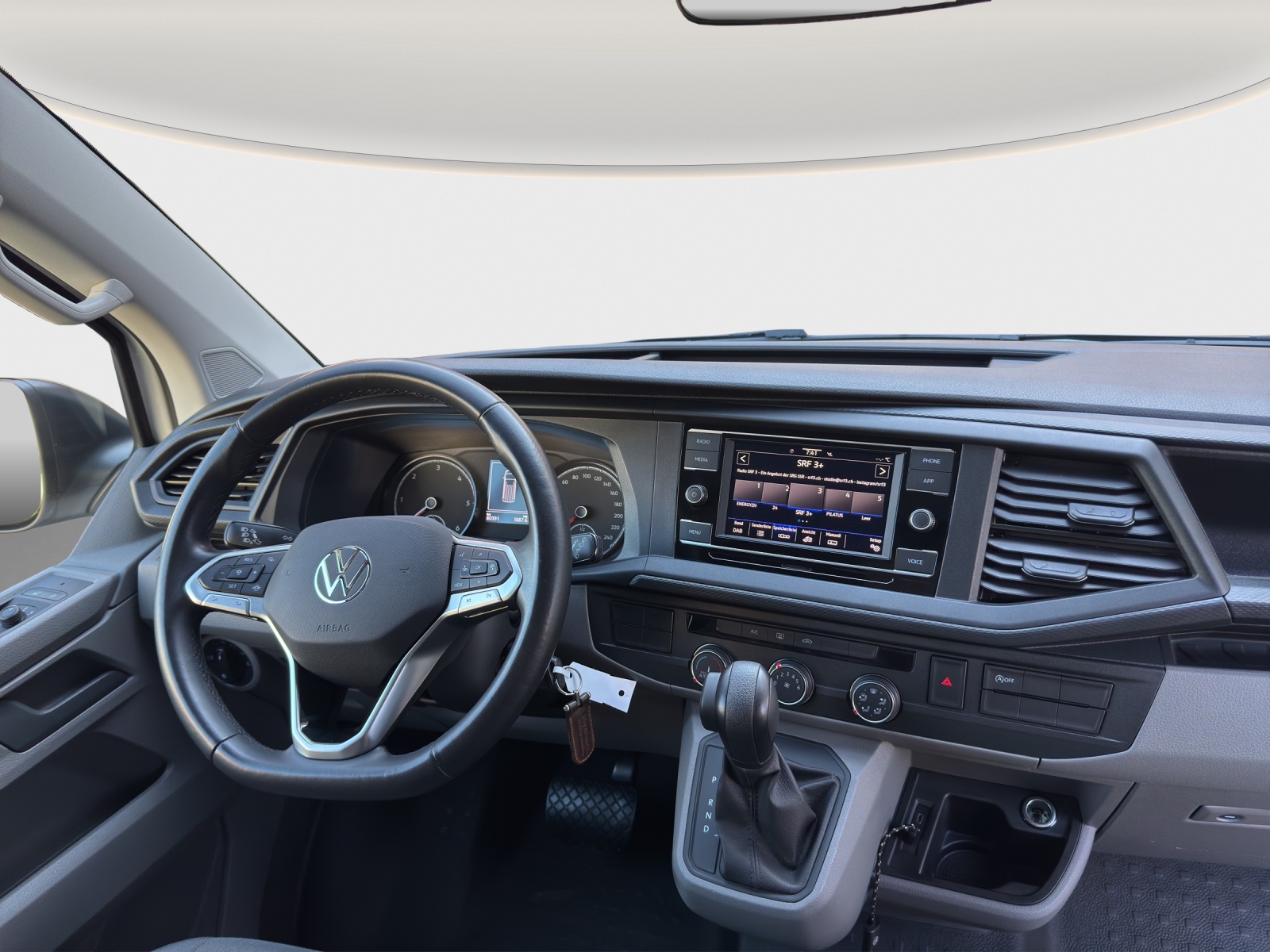 VW T6.1 2.0 TDI DSG-image-9