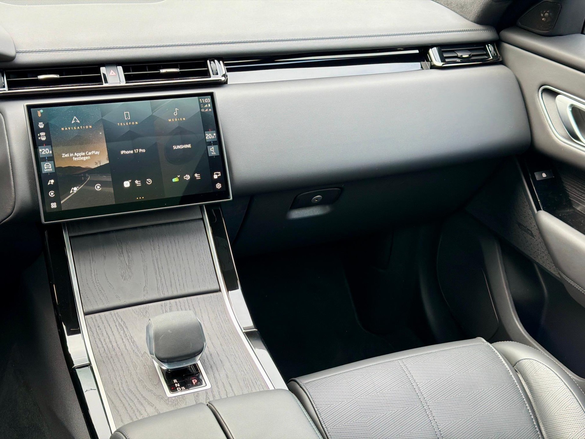 LAND ROVER Range Rover Velar 3.0 I6 Autobiography-image-12