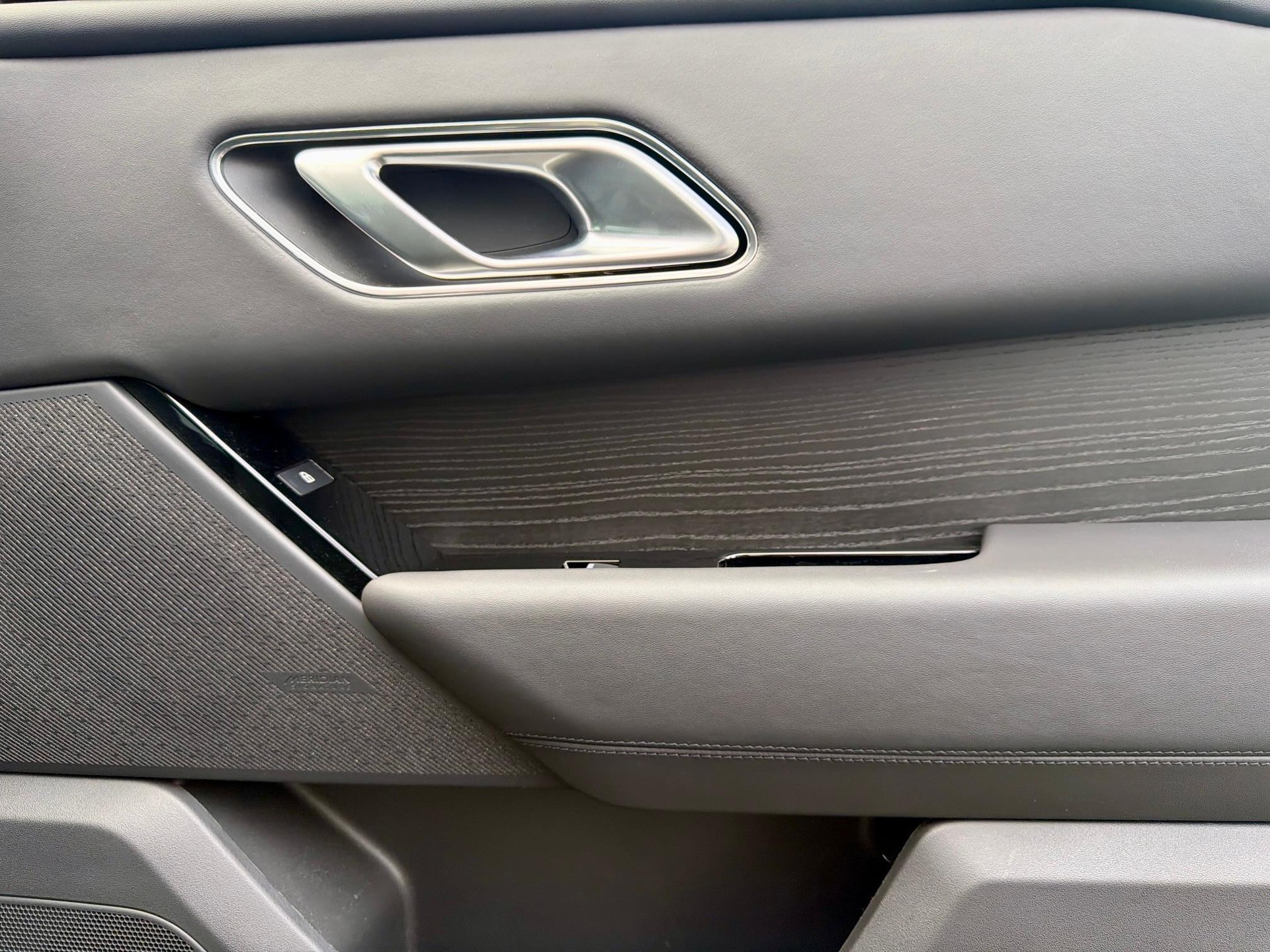 LAND ROVER Range Rover Velar 3.0 I6 Autobiography-image-11