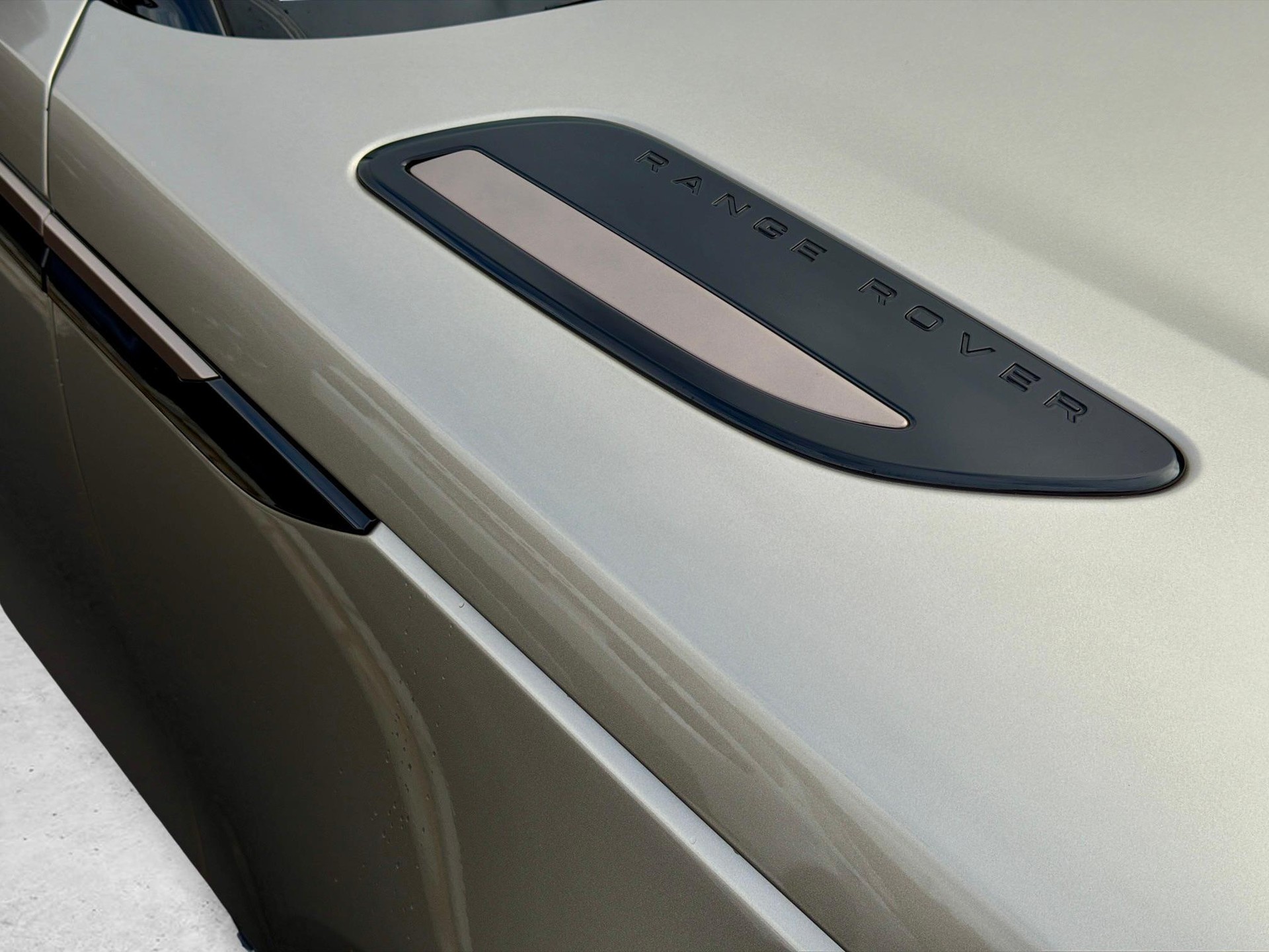 LAND ROVER Range Rover Velar 3.0 I6 Autobiography-image-16