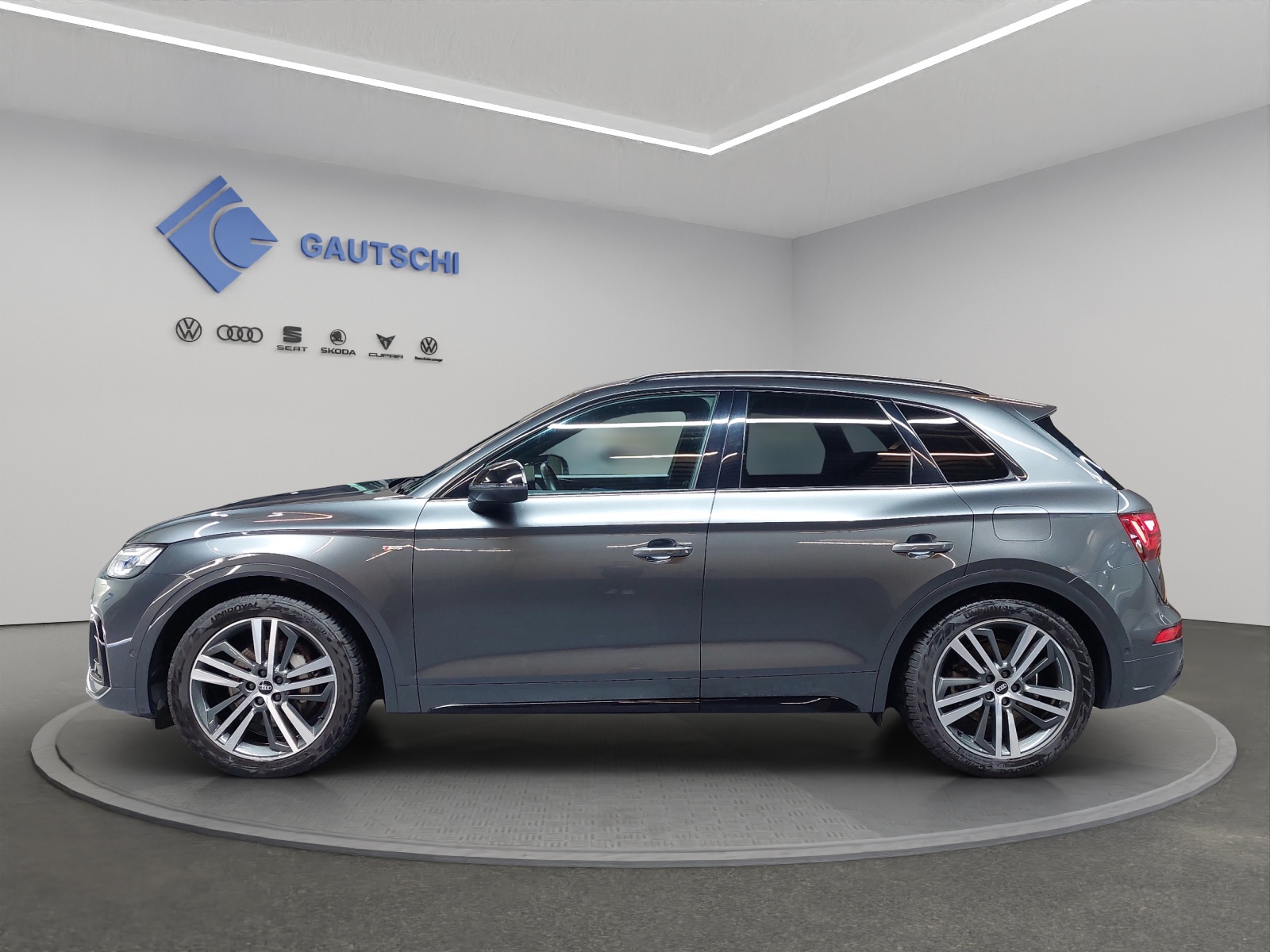 AUDI Q5 50 TFSI e PHEV Black Edition quattro S-tronic-image-1