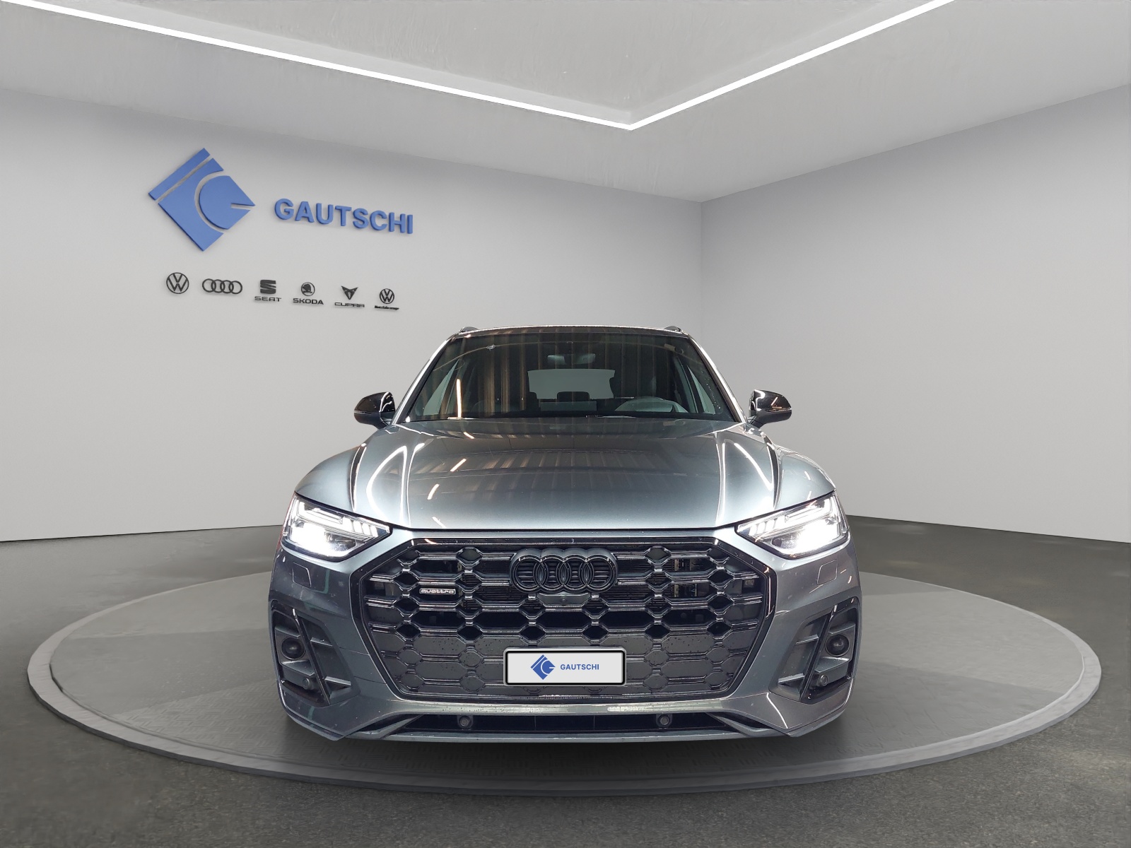 AUDI Q5 50 TFSI e PHEV Black Edition quattro S-tronic-image-4