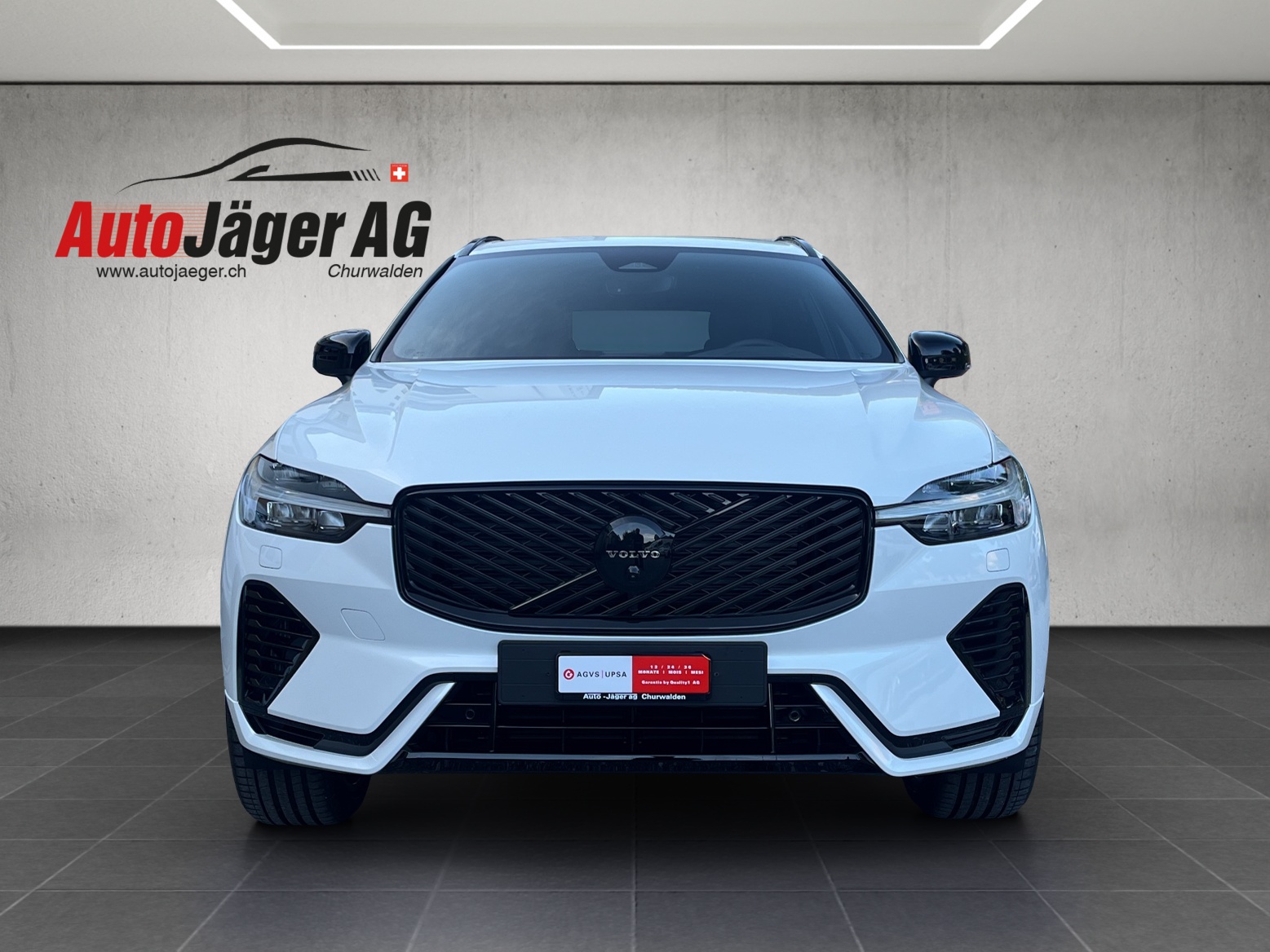 VOLVO XC60 T8 eAWD PluginHybrid Black Edition Geartronic-image-0