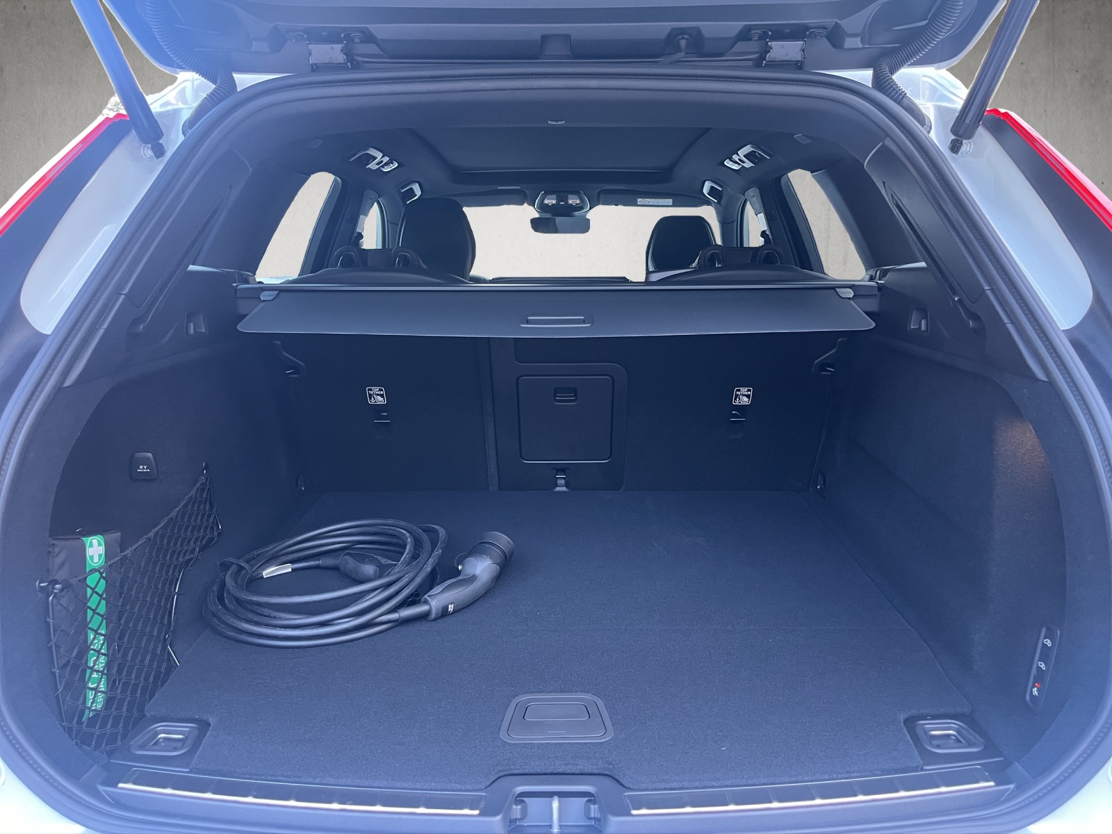 VOLVO XC60 T8 eAWD PluginHybrid Black Edition Geartronic-image-8