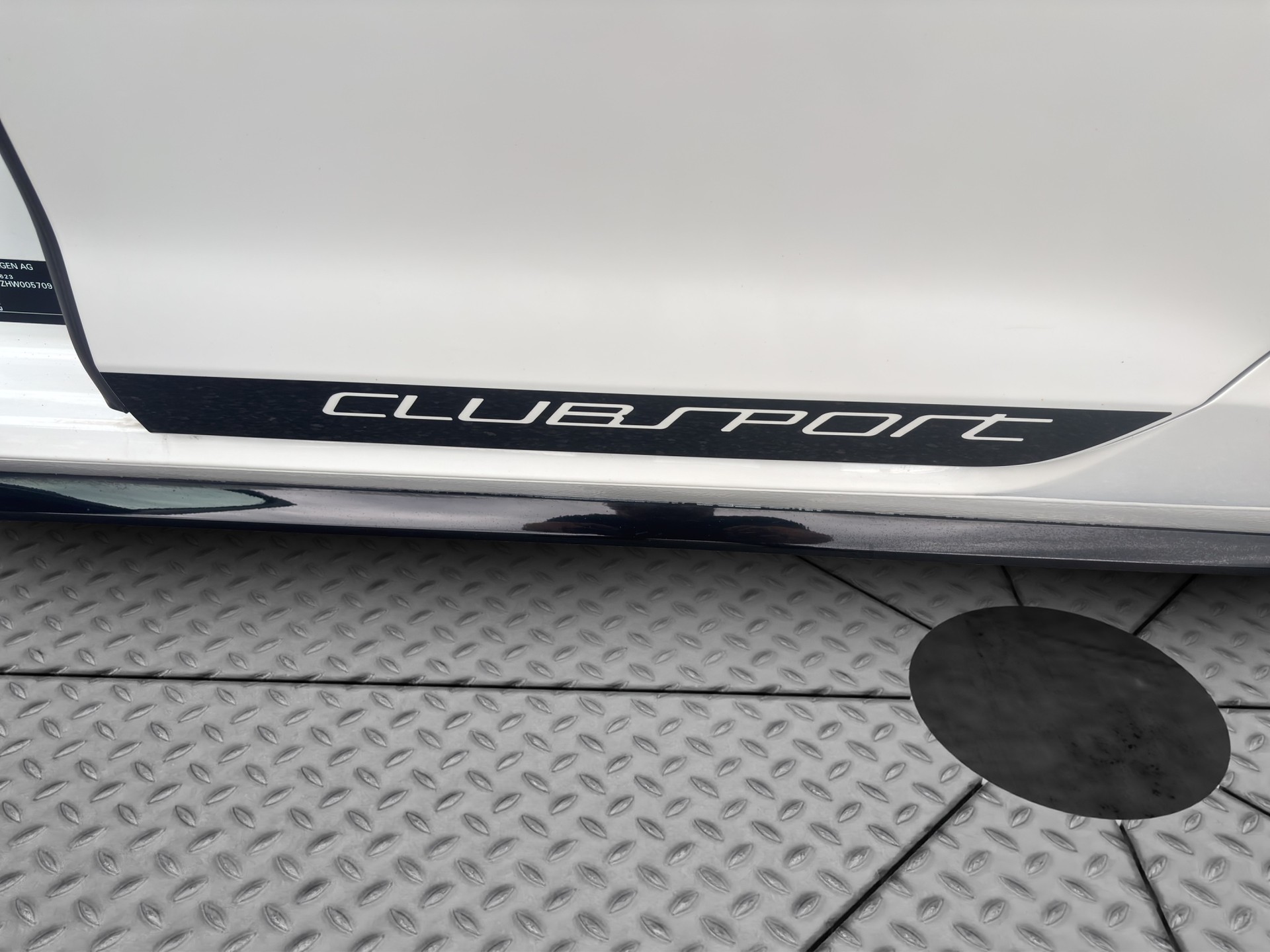 VW Golf 2.0 TSI GTI Clubsport DSG-image-18