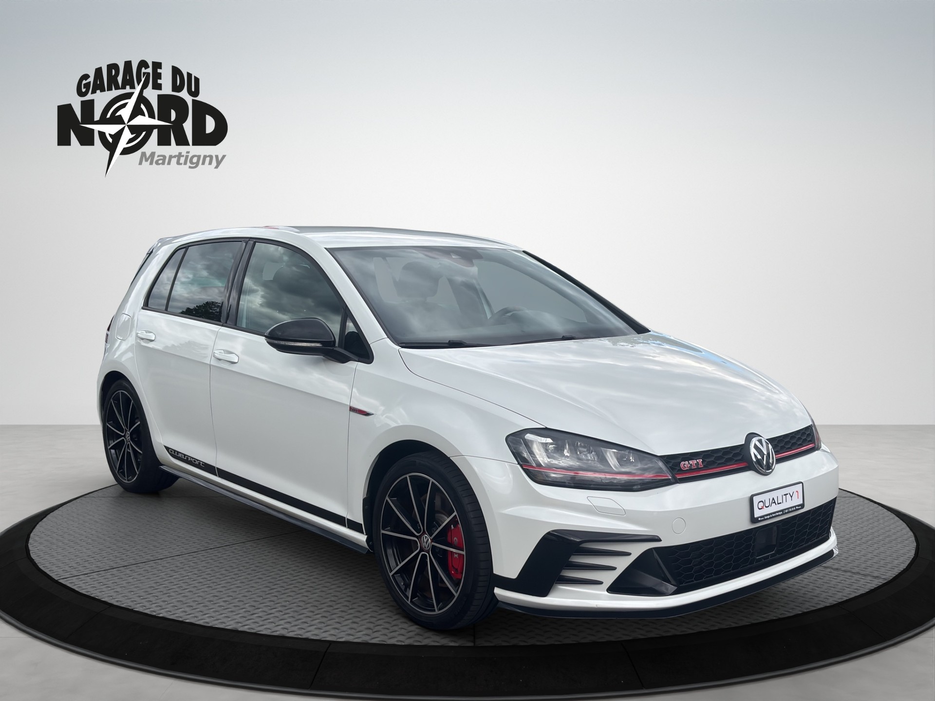 VW Golf 2.0 TSI GTI Clubsport DSG-image-7