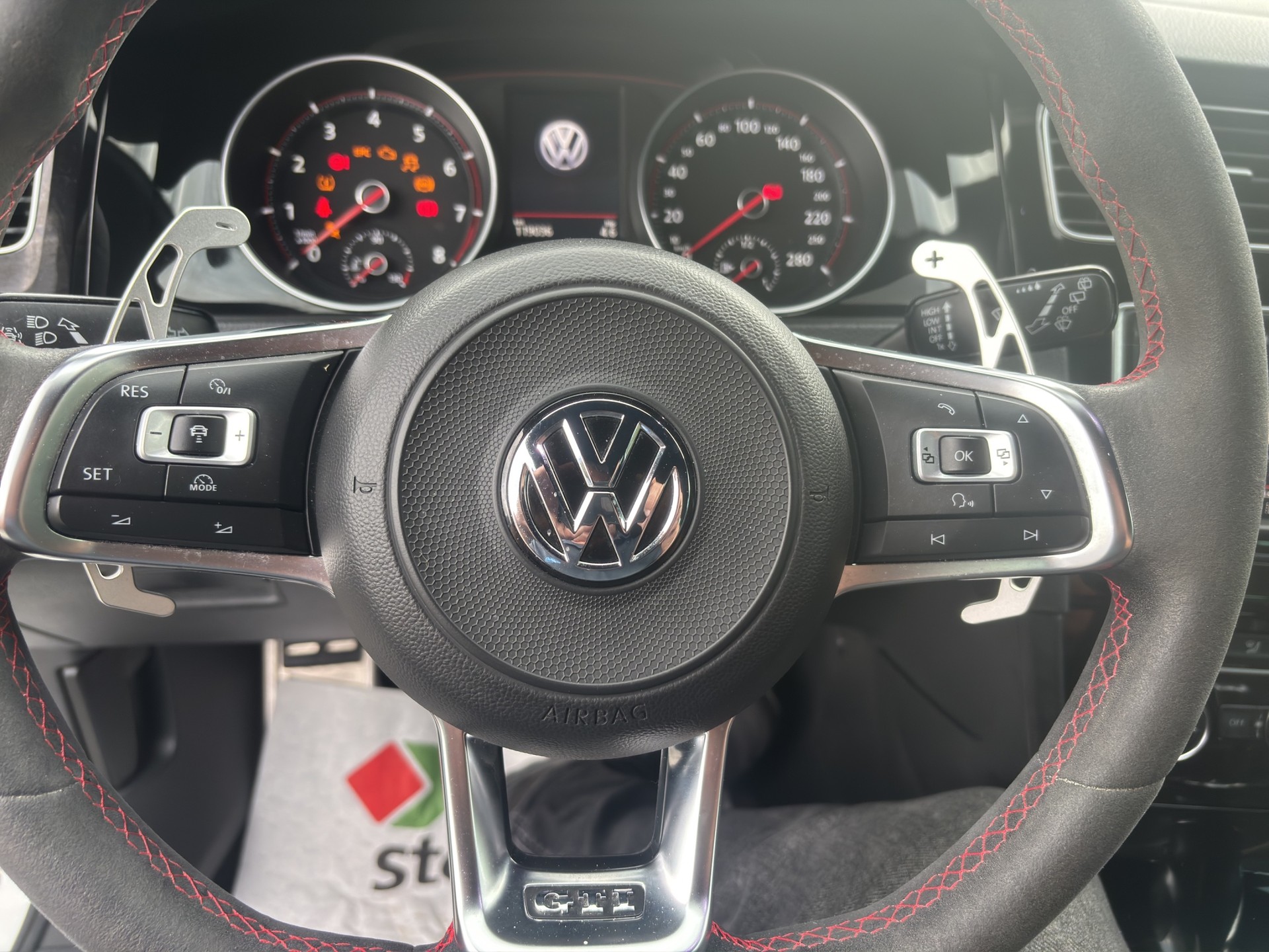 VW Golf 2.0 TSI GTI Clubsport DSG-image-9