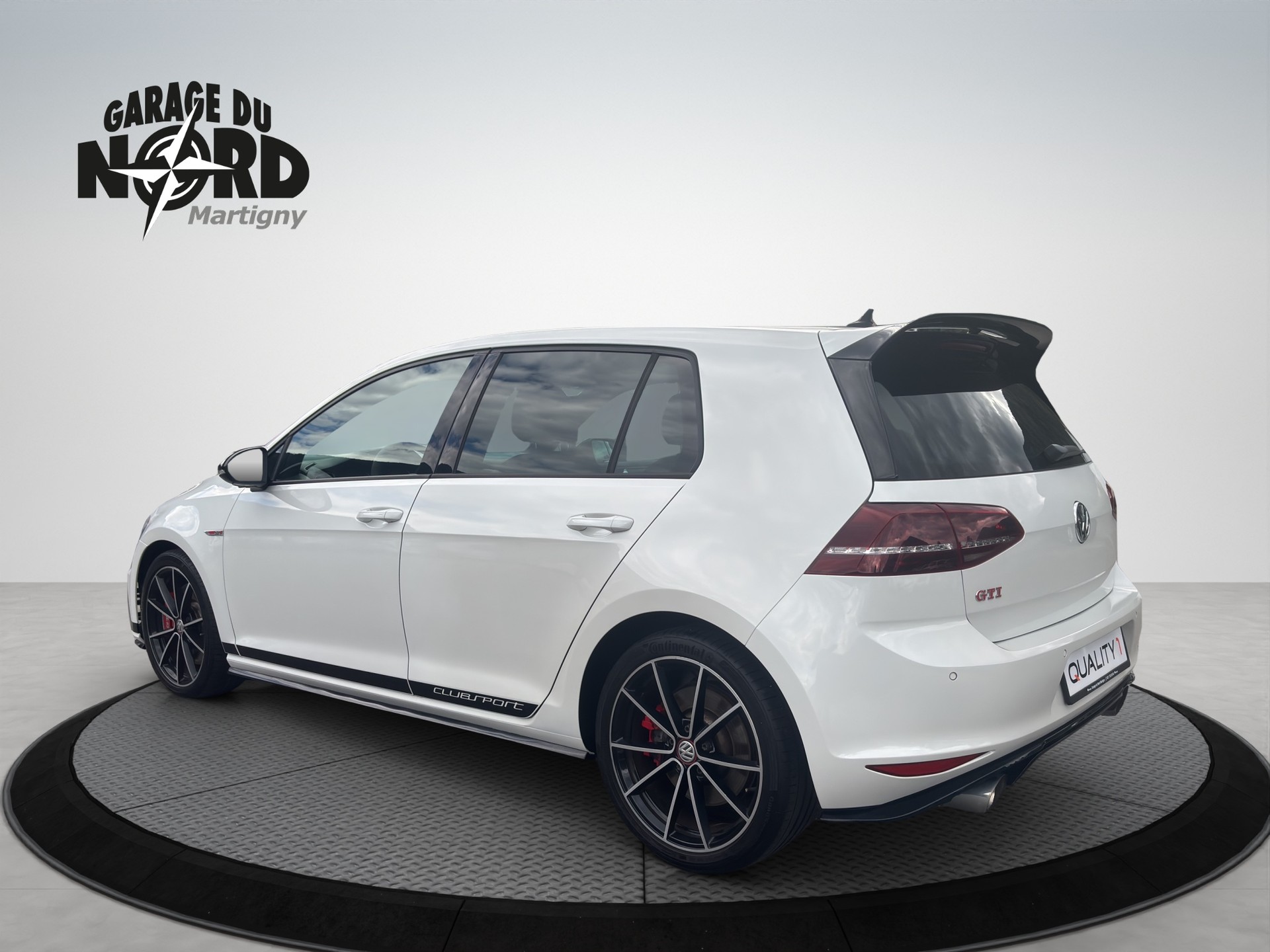 VW Golf 2.0 TSI GTI Clubsport DSG-showroom-element-3
