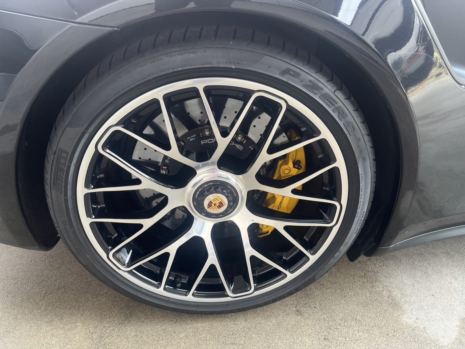 PORSCHE 911 (991.1) Cabriolet 3.8 Turbo S PDK-image-19