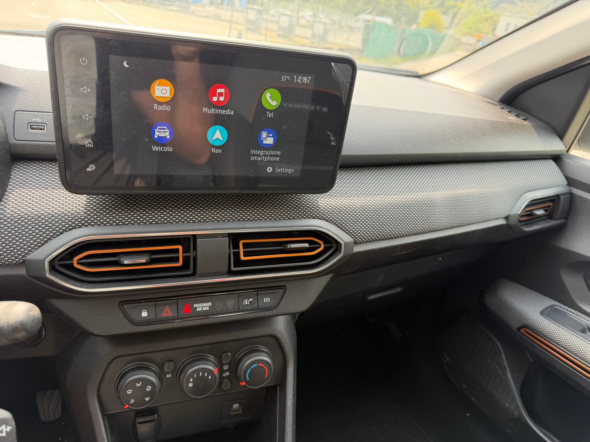 DACIA Sandero Stepway TCe 90 Comfort CVT-image-9