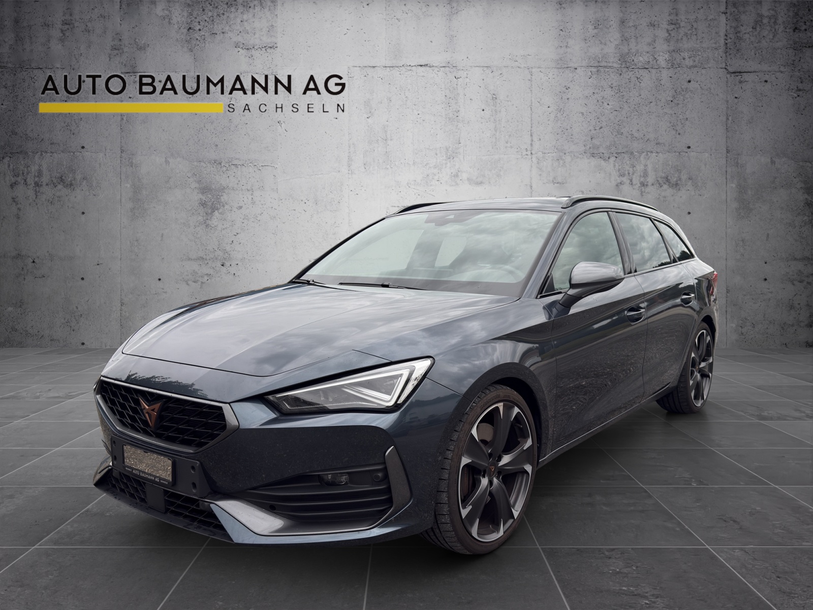 CUPRA LEON ST 2.0 TSI 310 PS VZ DSG 4Drive-image-1