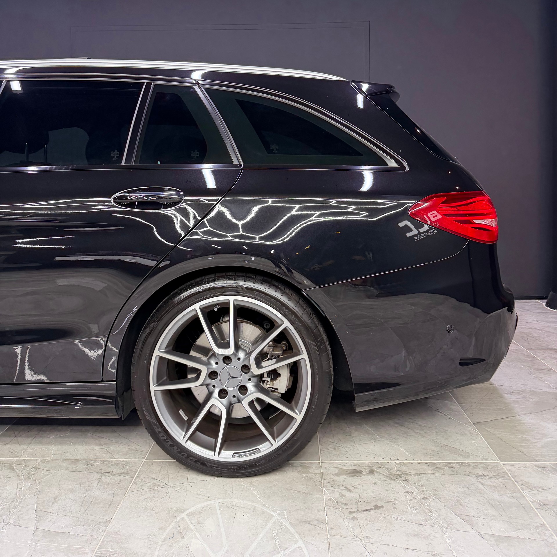 MERCEDES-BENZ C 43 AMG 4Matic 9G-Tronic-image-6