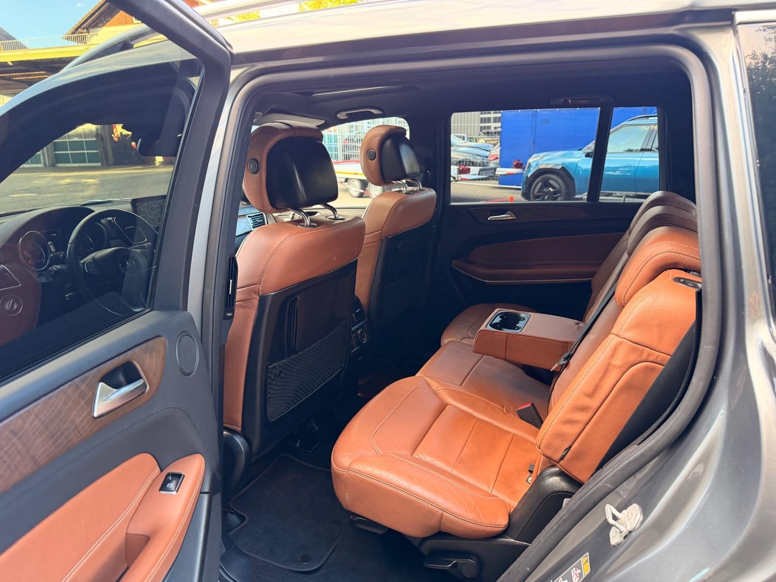 MERCEDES-BENZ GLS 500 4Matic 9G-Tronic-image-11