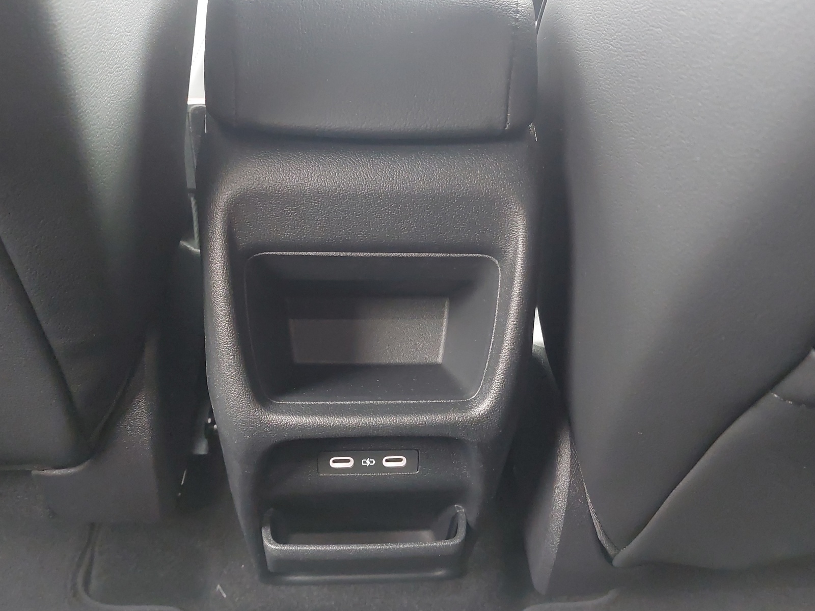 VW ID.Polo 52 kWh Style Edition One Plus-image-10