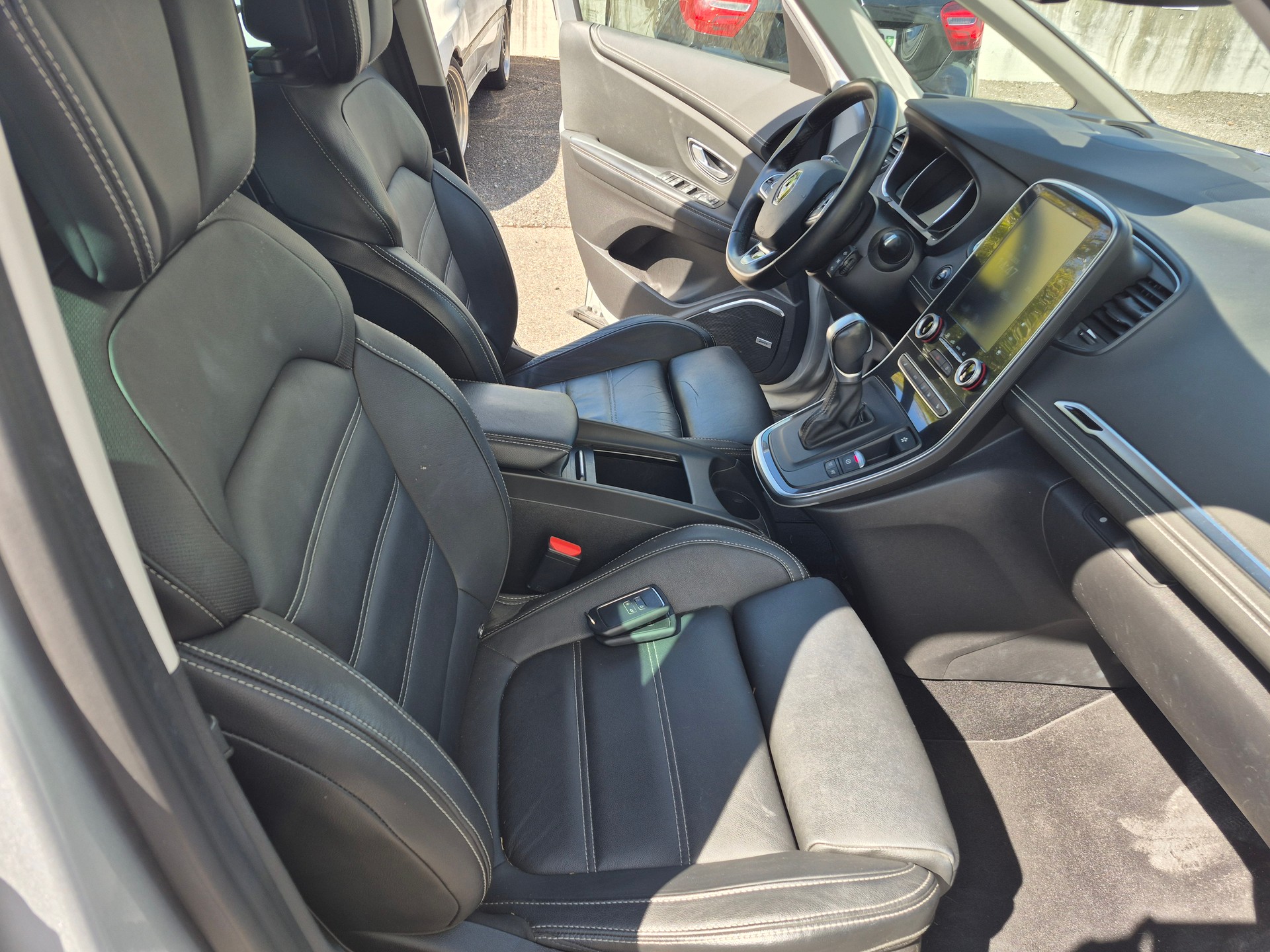 RENAULT Scénic 1.6 dCi Bose EDC-image-6