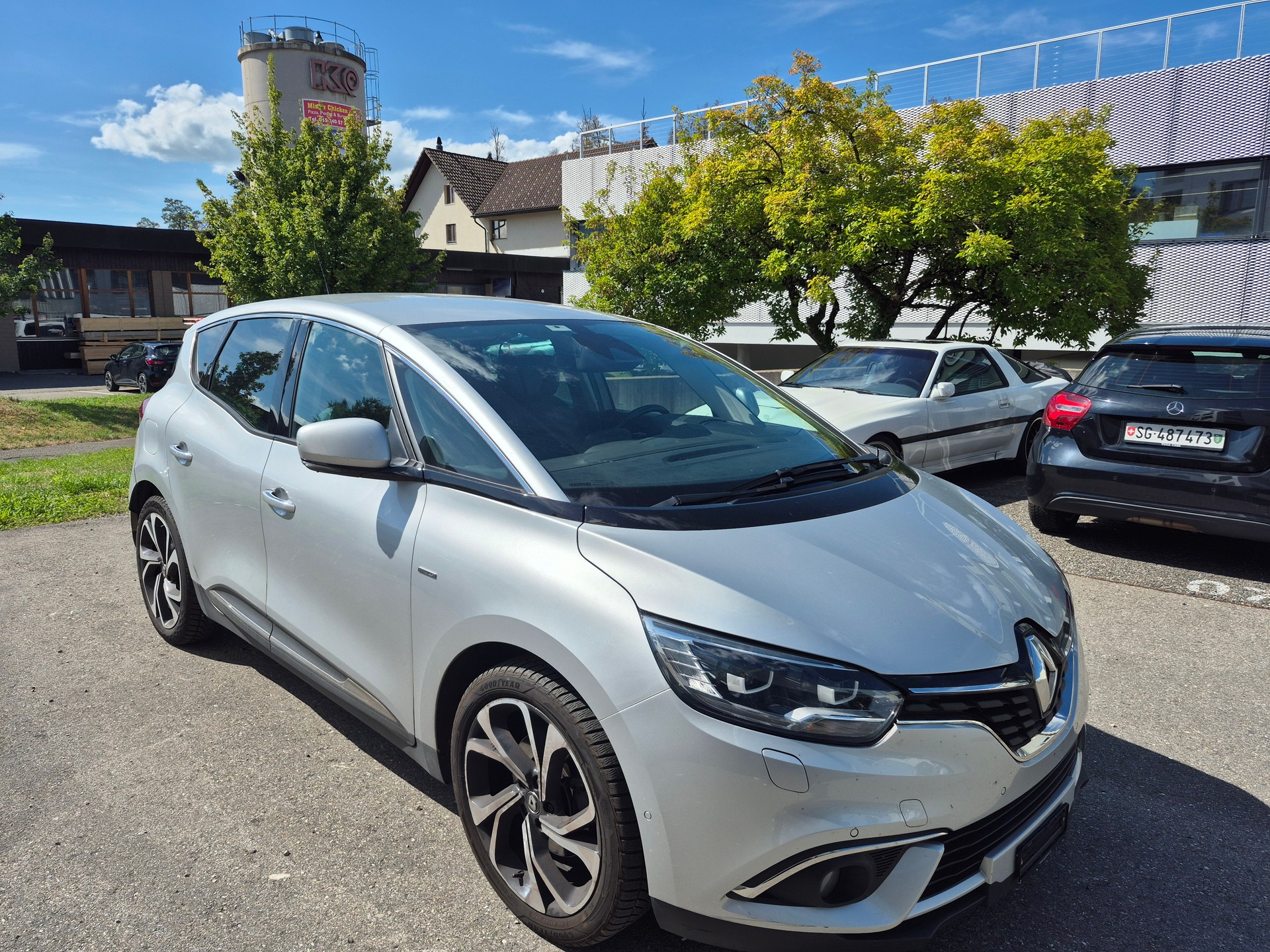 RENAULT Scénic 1.6 dCi Bose EDC-image-2