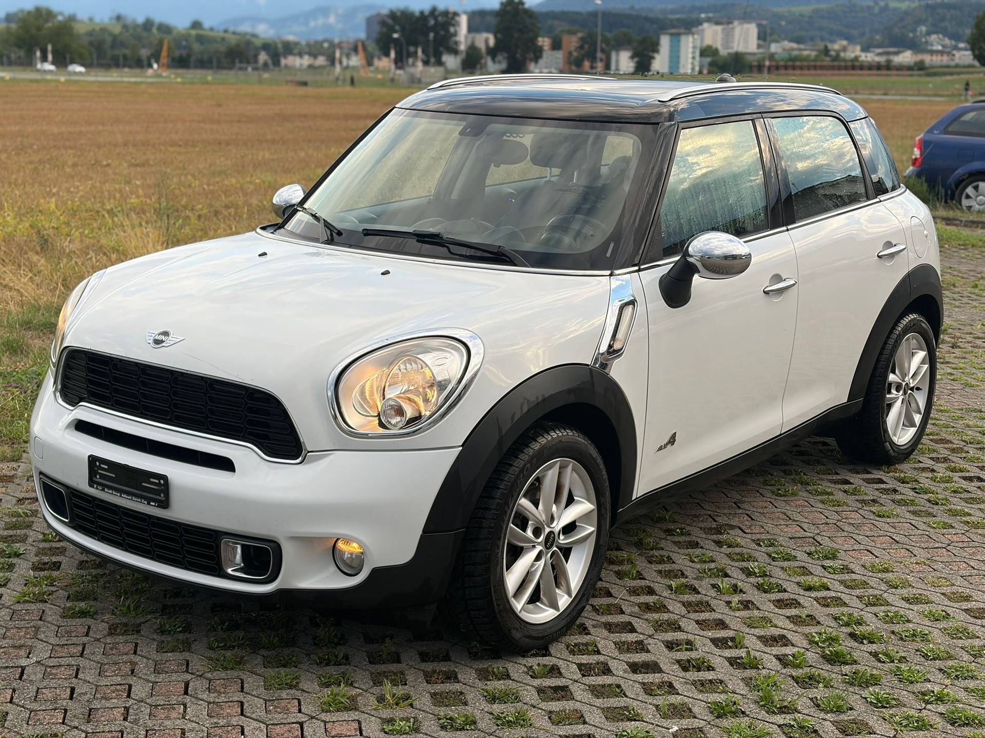 MINI Countryman Cooper S ALL4-image-0
