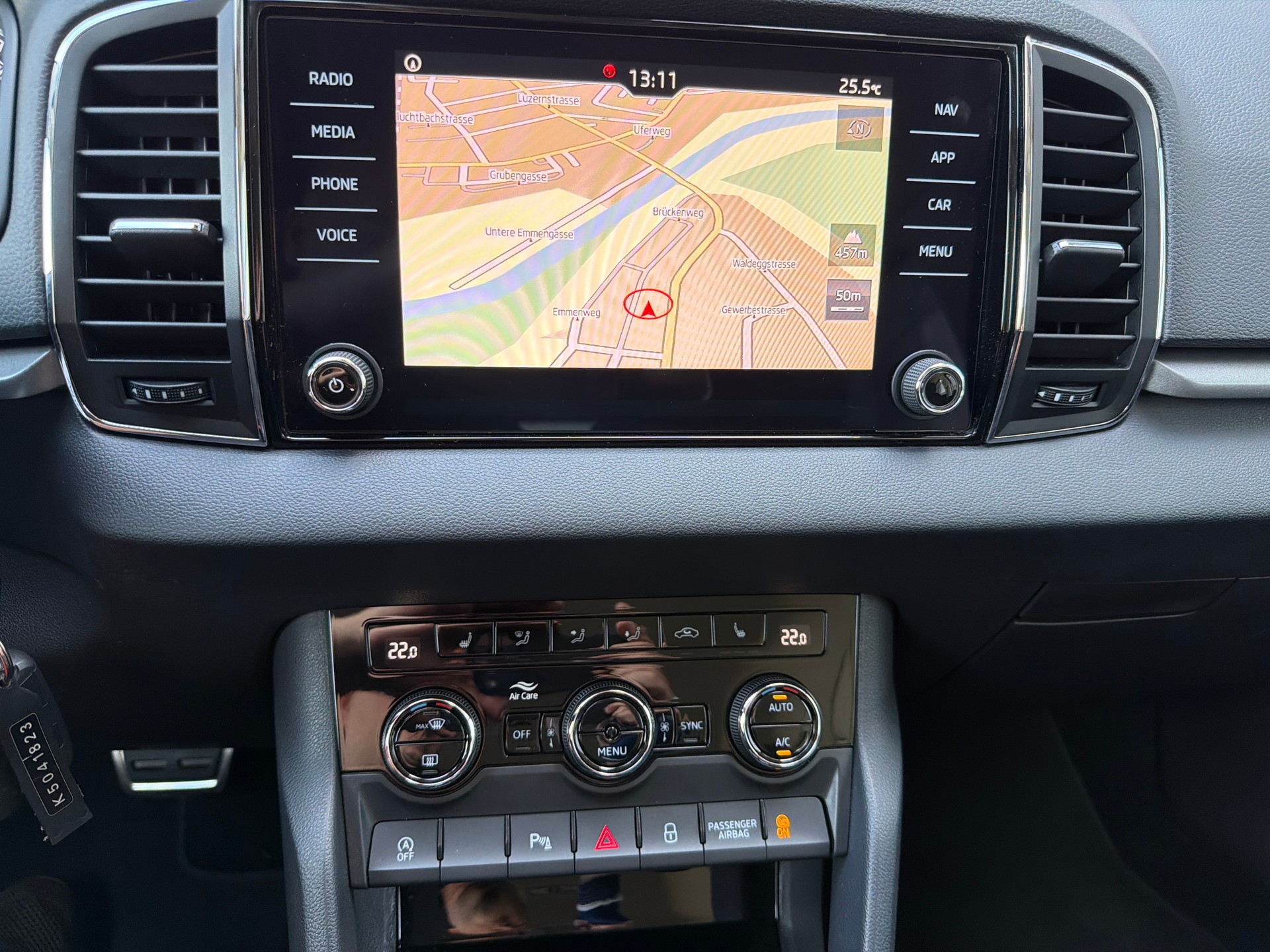 SKODA Karoq 1.0 TSI Ambition DSG-image-10