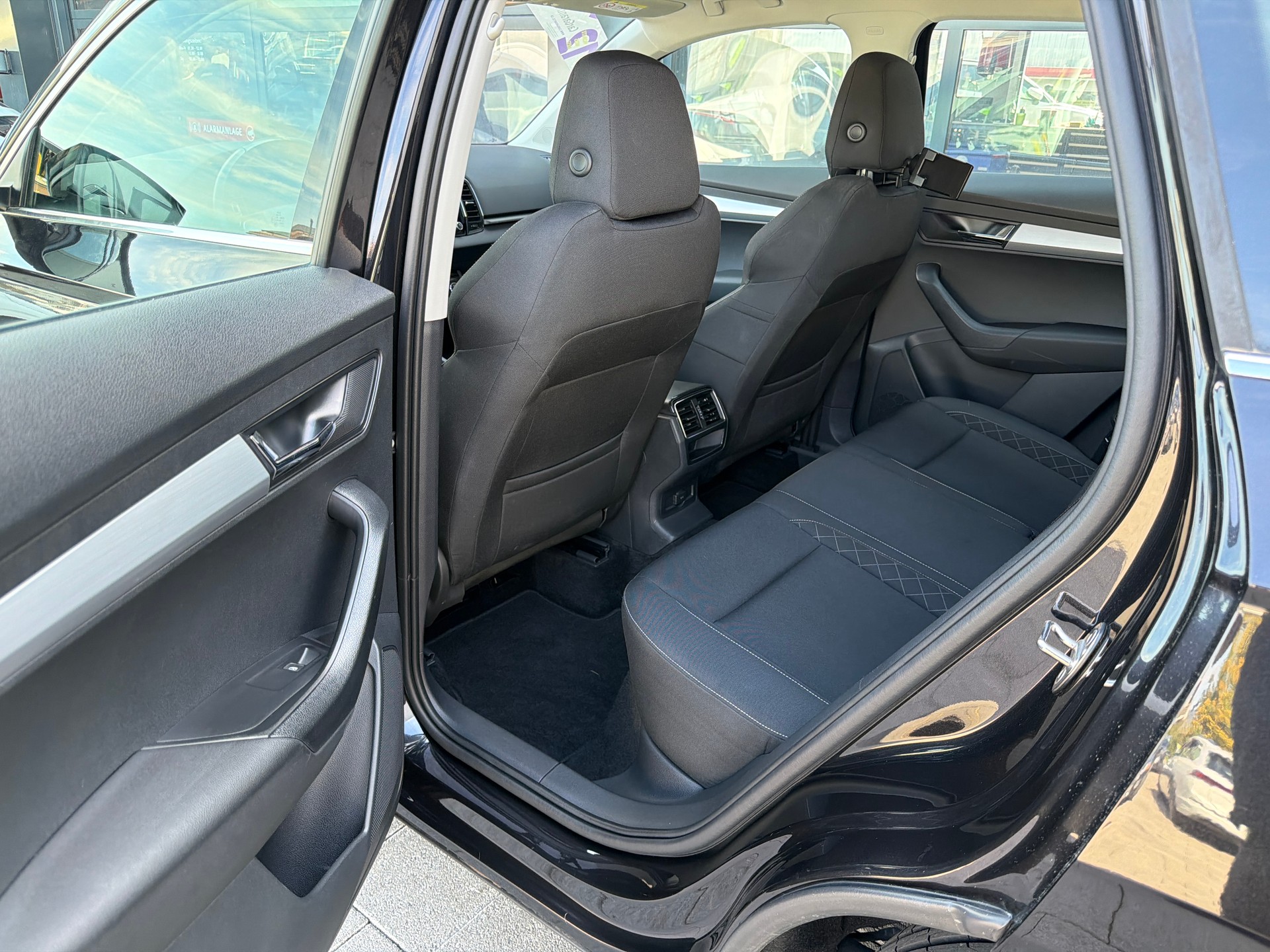SKODA Karoq 1.0 TSI Ambition DSG-image-5