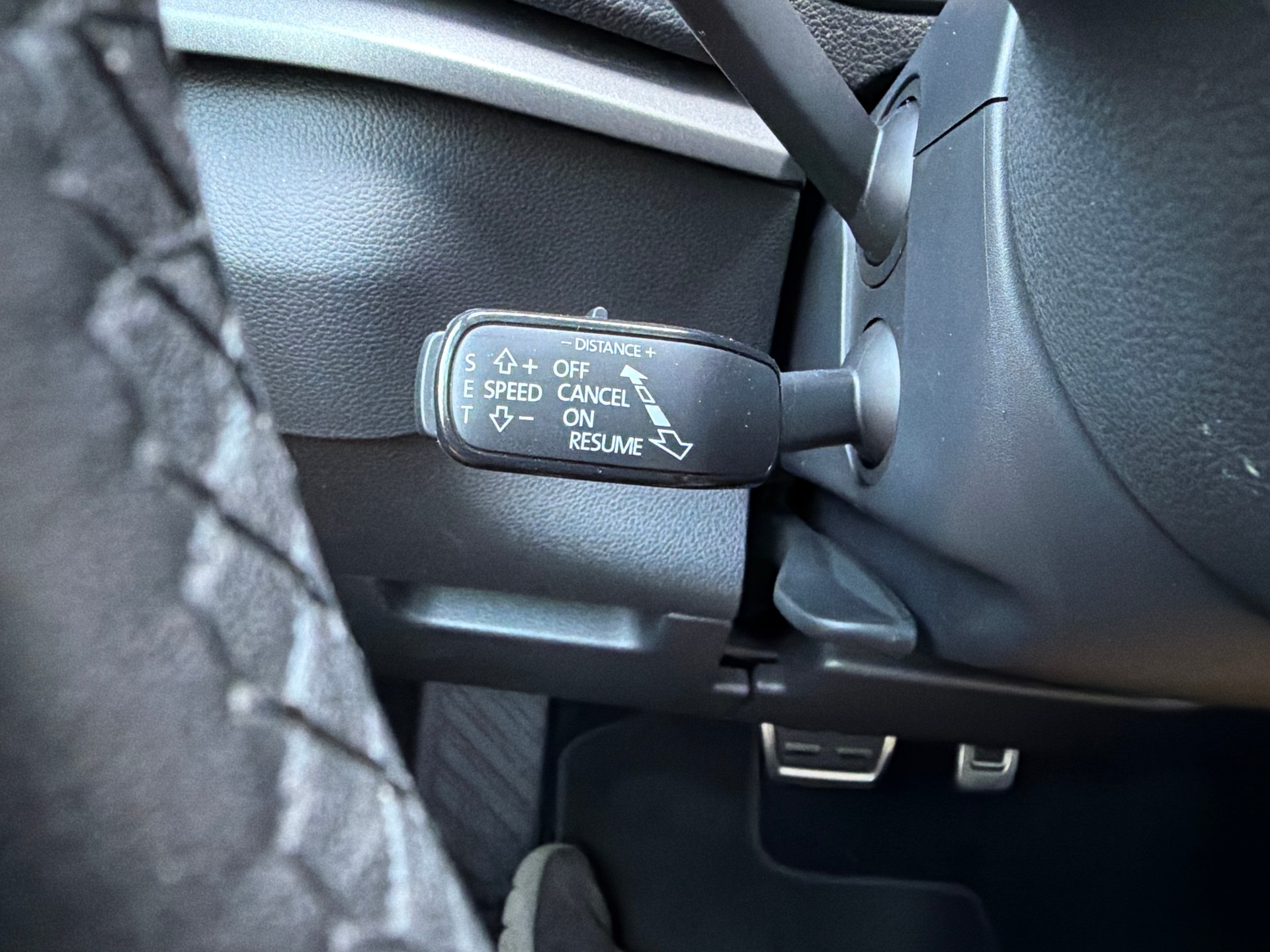 SKODA Karoq 1.0 TSI Ambition DSG-image-15